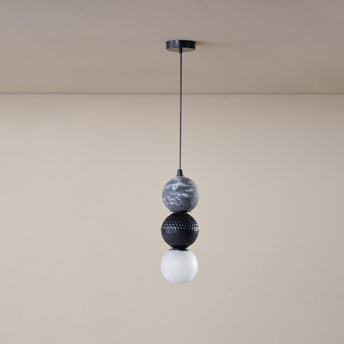 The Art Of Contrast Pendant Light Handmade By Yaahvi