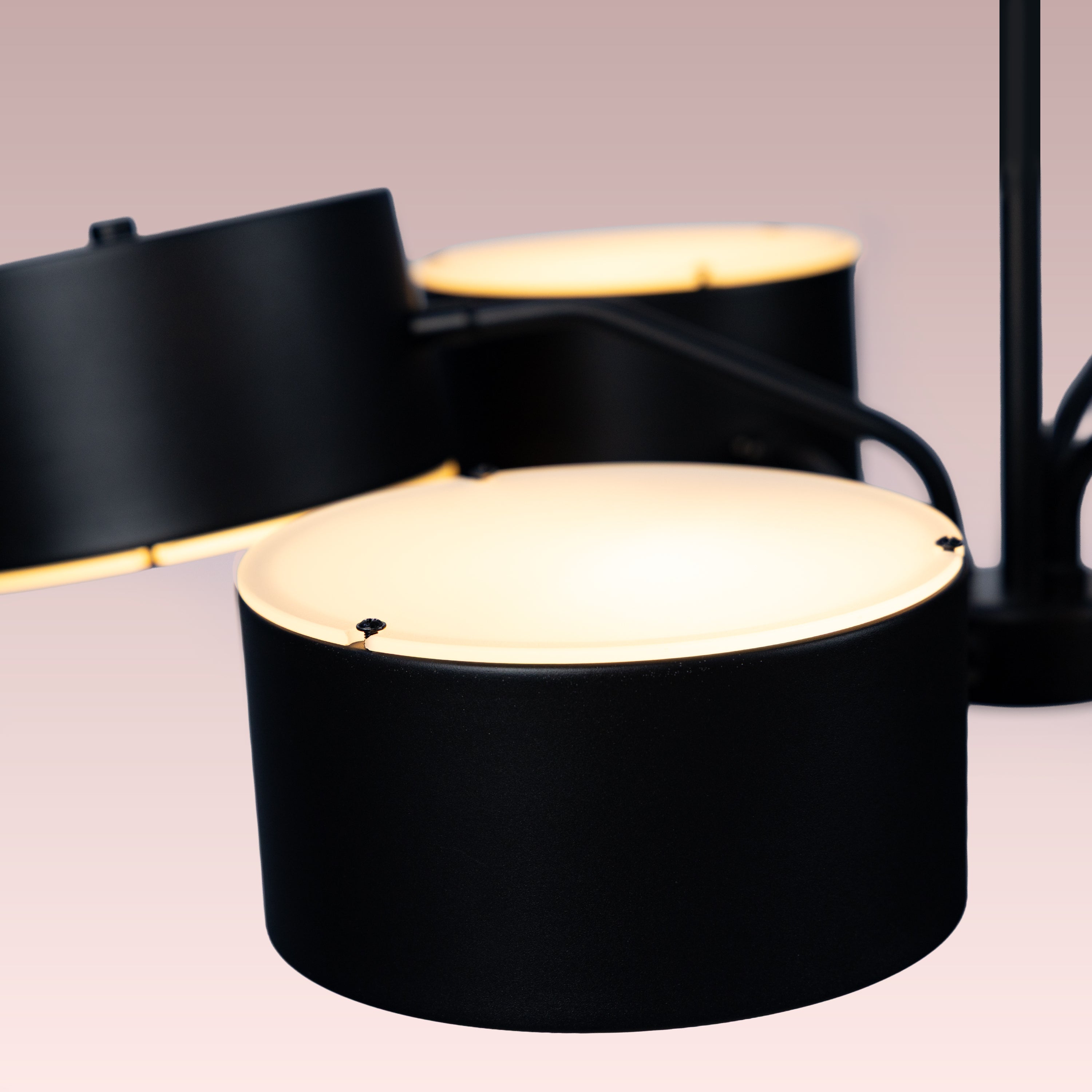 Vantel Obsidian (Black,Medium) Chandelier