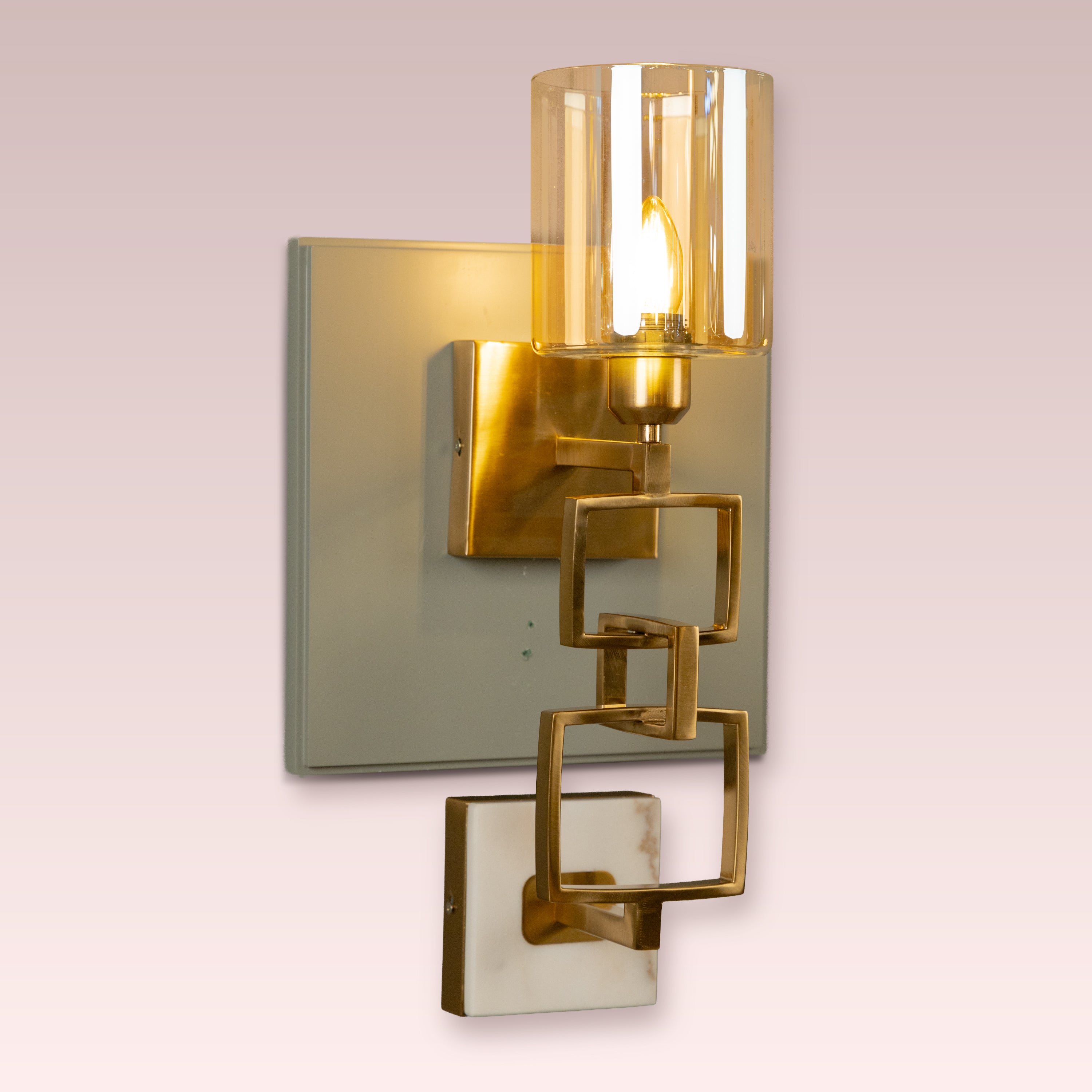 Dynasty Aurum Marble (ذهبي، كهرماني) مصباح جداري
