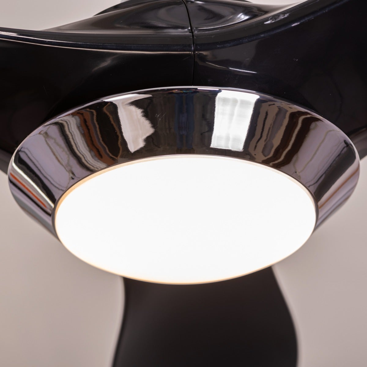 Bodrum Beauty (132 cm Span, Chrome Finish Metal Body, Black Finish ABS Blades) Dimmable LED With Remote Control Ceiling Fan