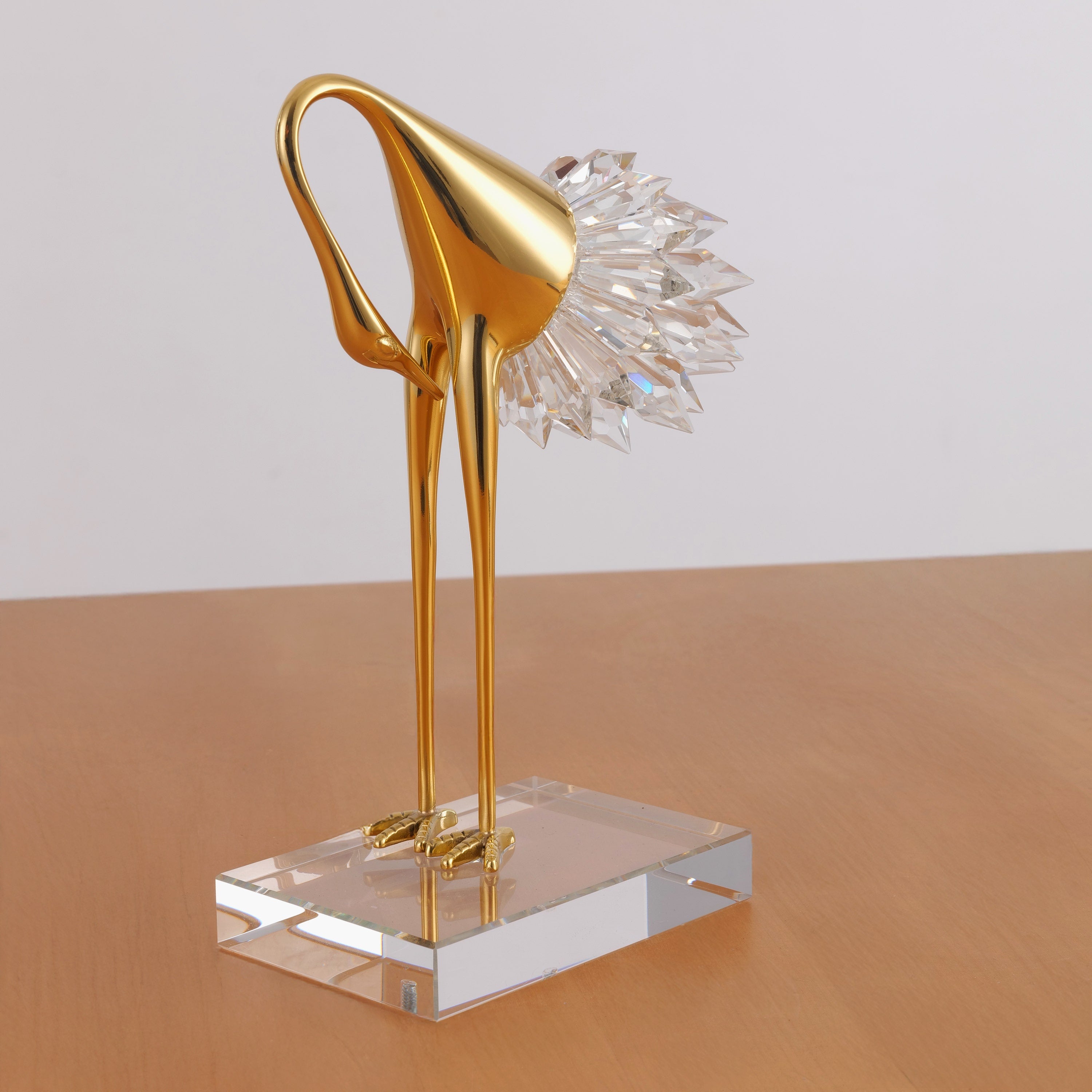 Fretting Flamingo (White/Gold)