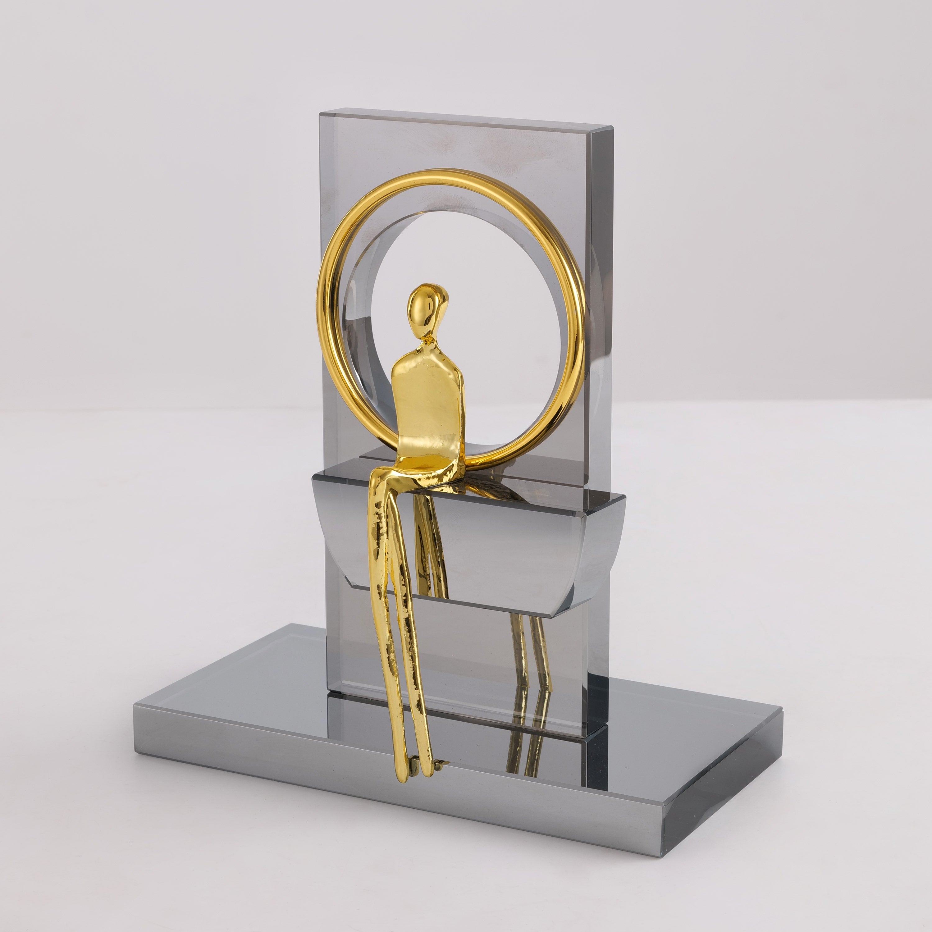 Sitting Pretty (Gold) Resin Home Decor