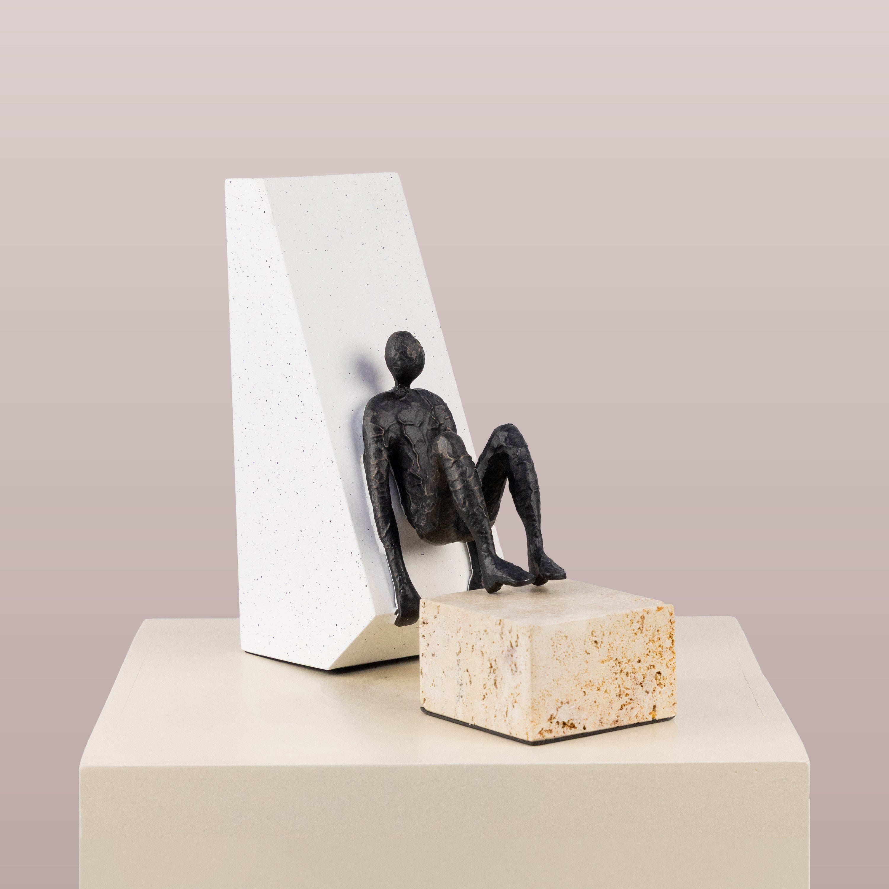 Monolithe Home Decor