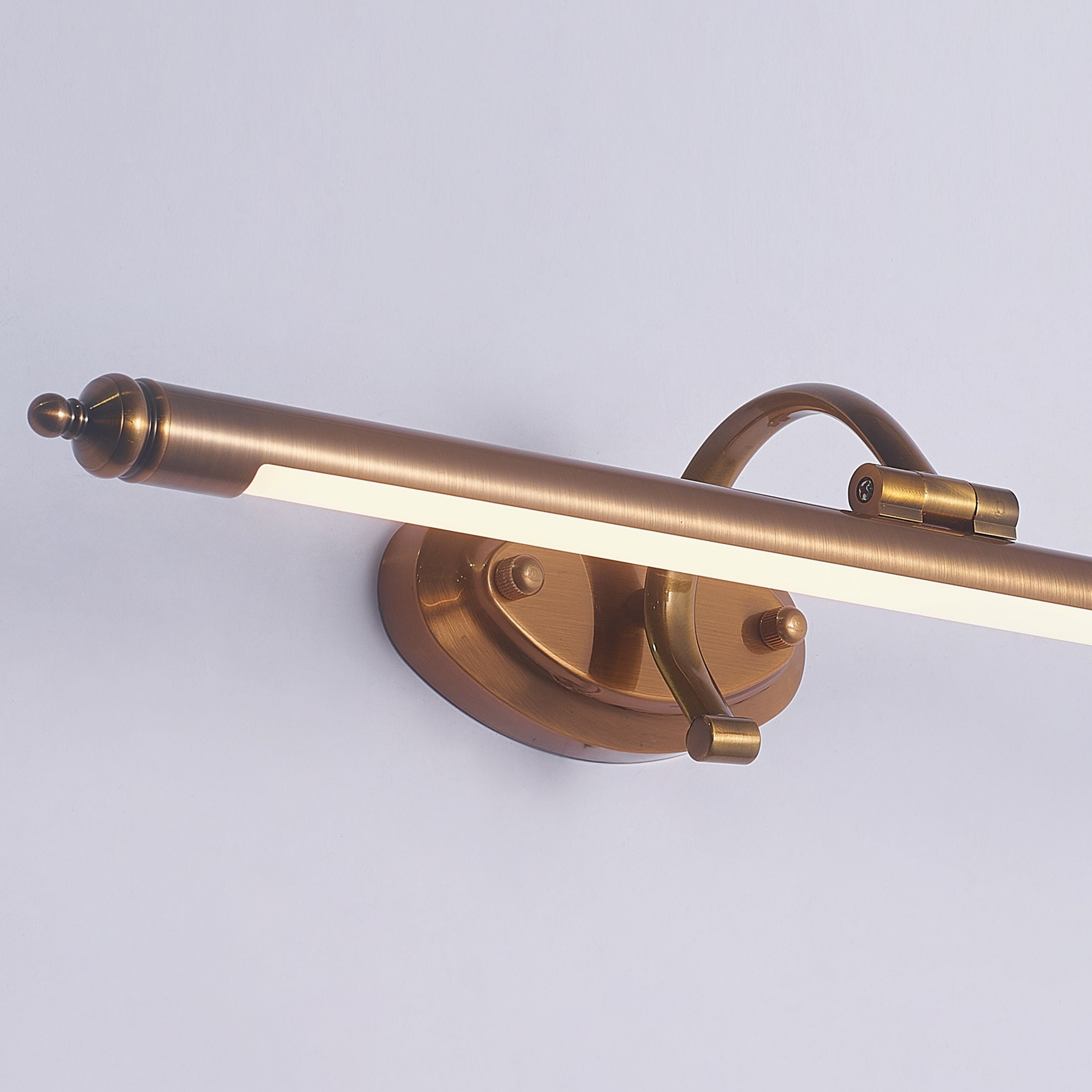 Gravitate (Medium, Gold) Wall Light