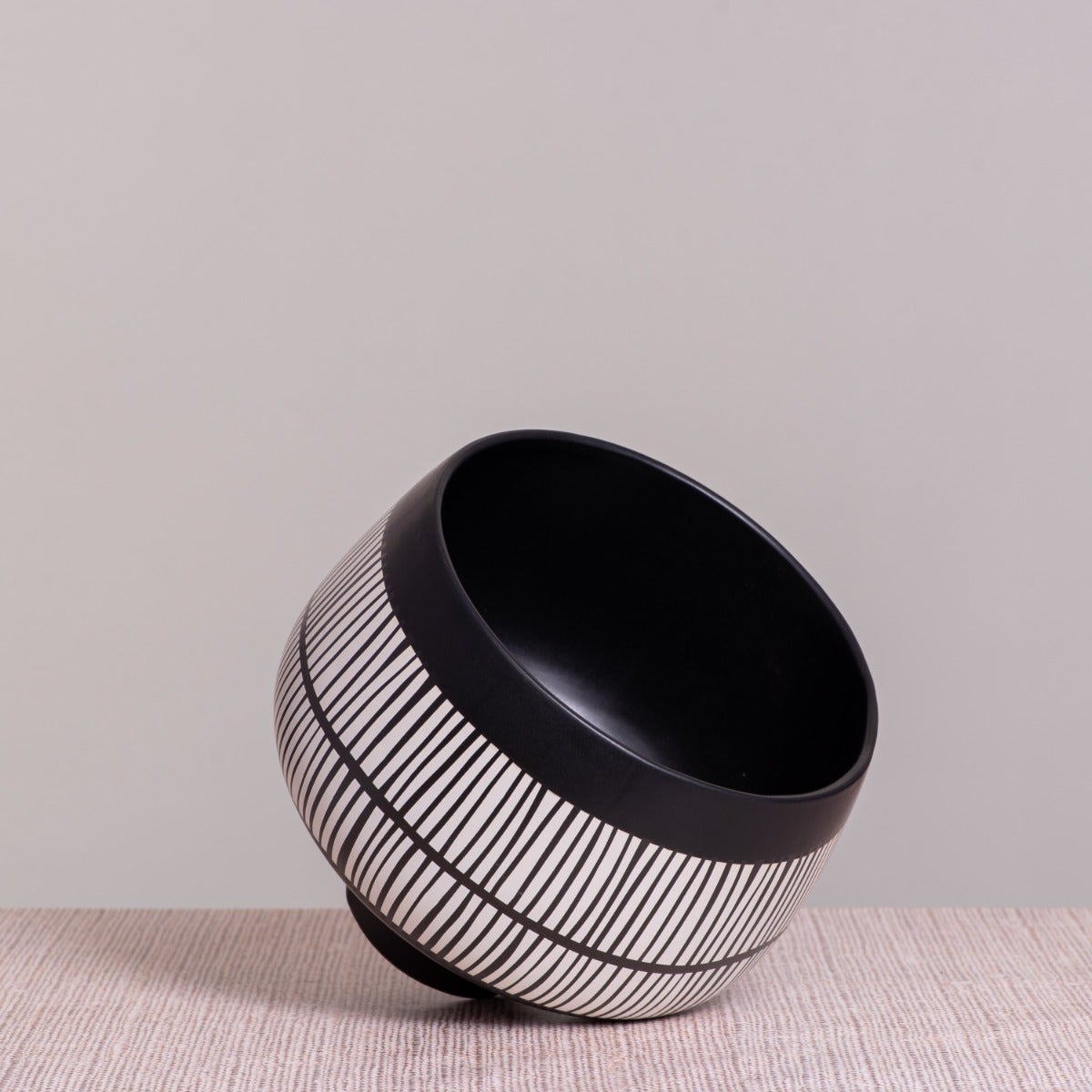 Simple Touch (Black/ White) Ceramic Vase