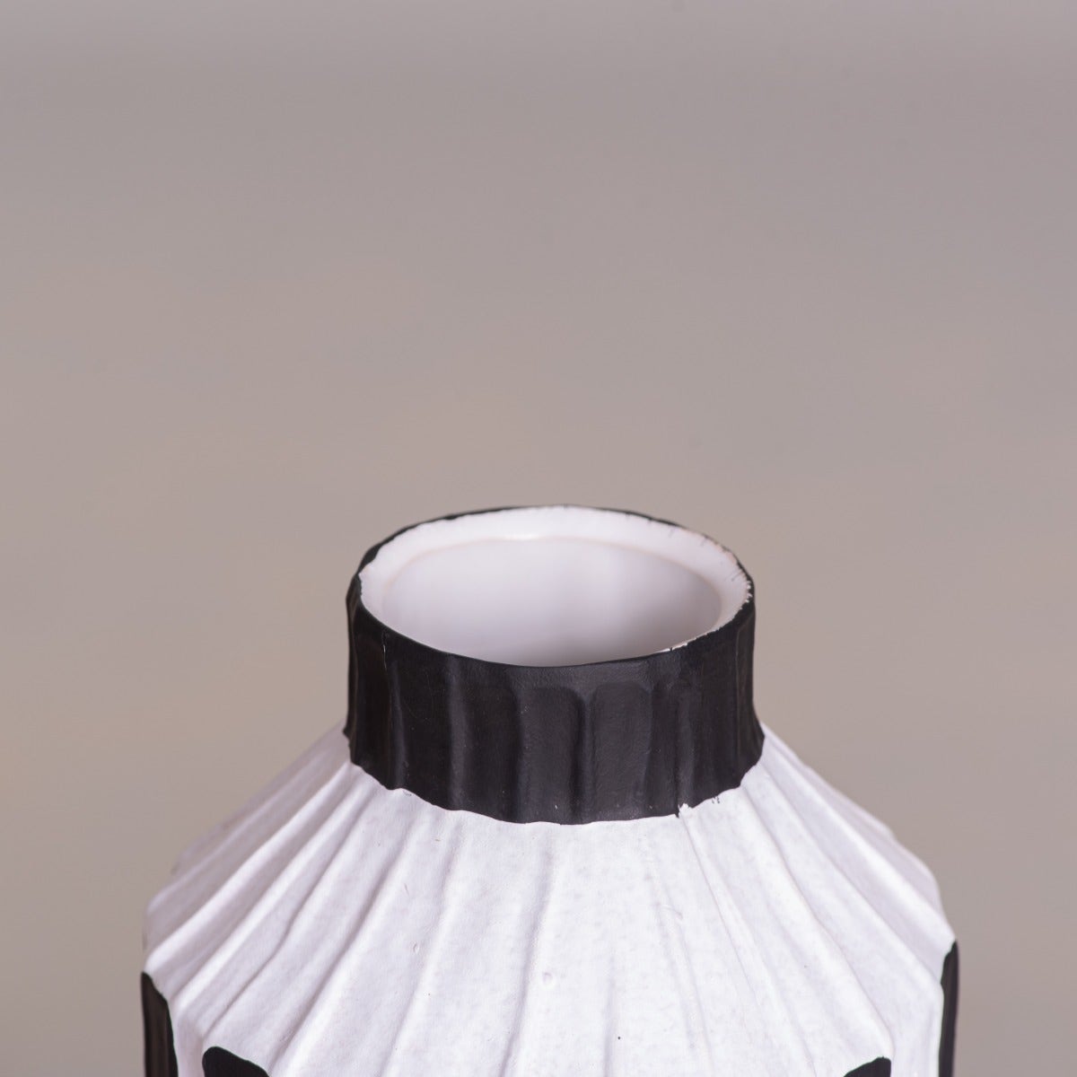 Island Treasure (White/Black) Ceramic Vase