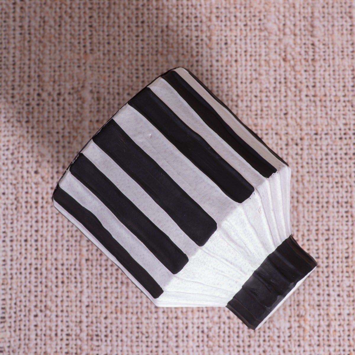 Island Treasure (White/Black) Ceramic Vase