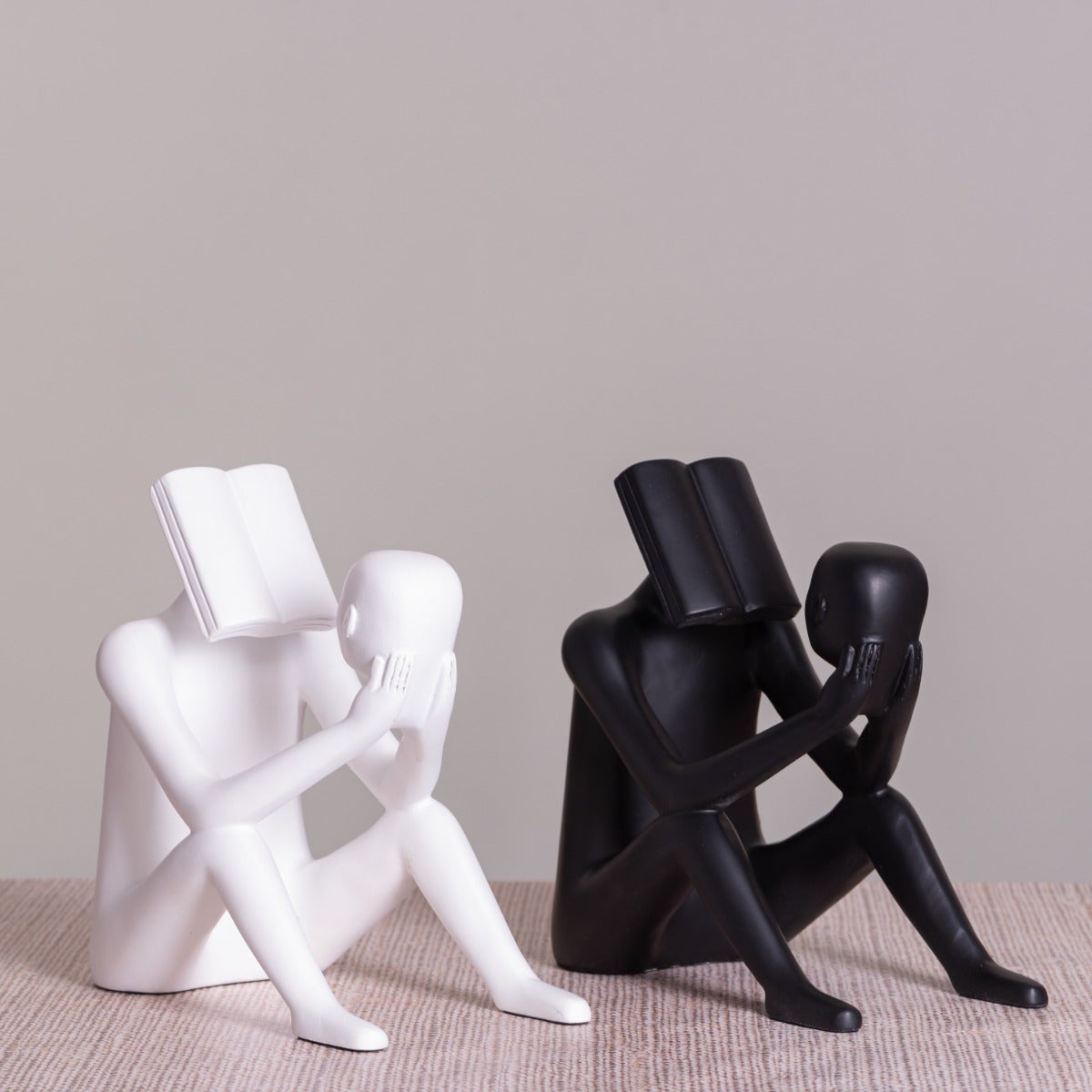 Read To Me (Black ) Resin Home Decor