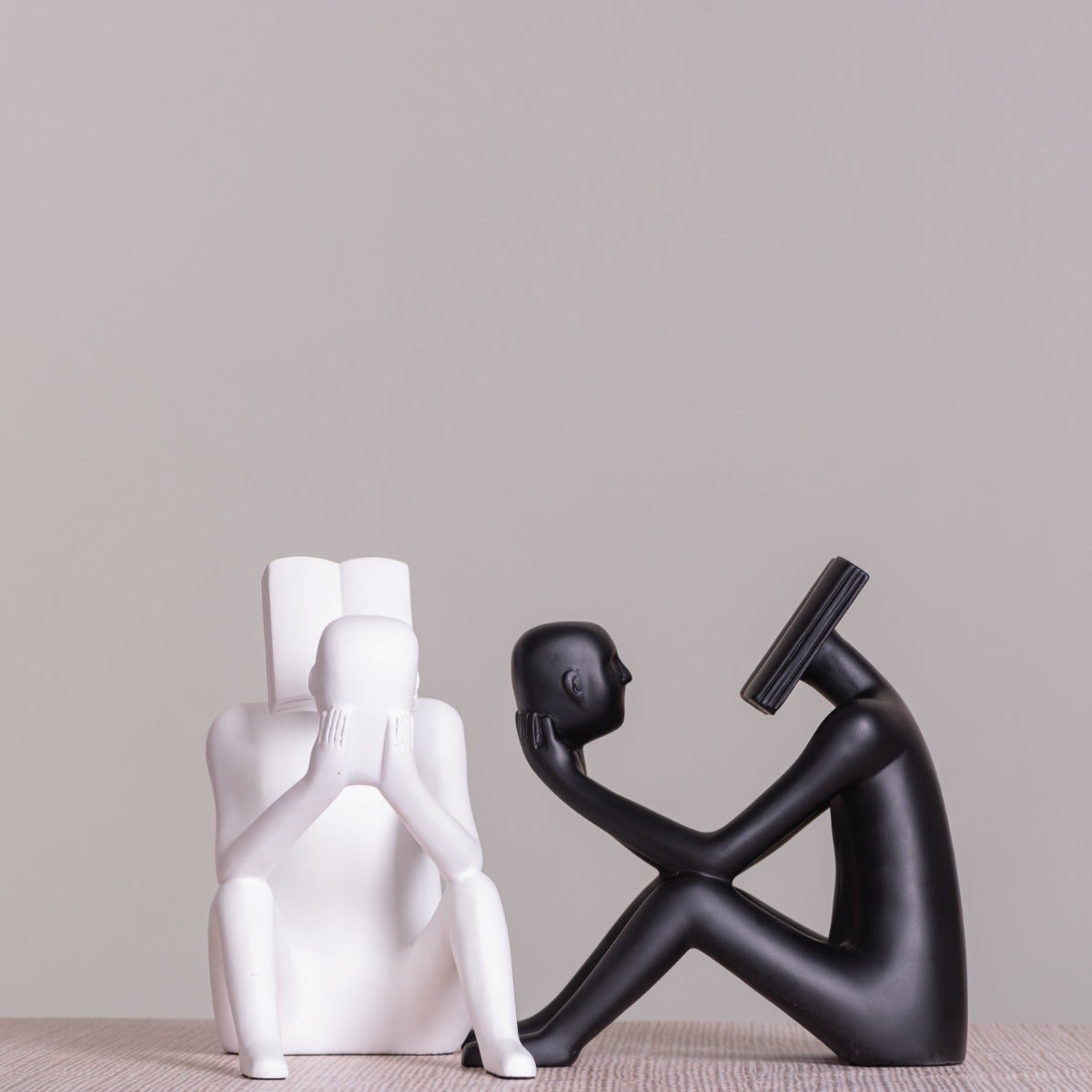 Read To Me (Black ) Resin Home Decor