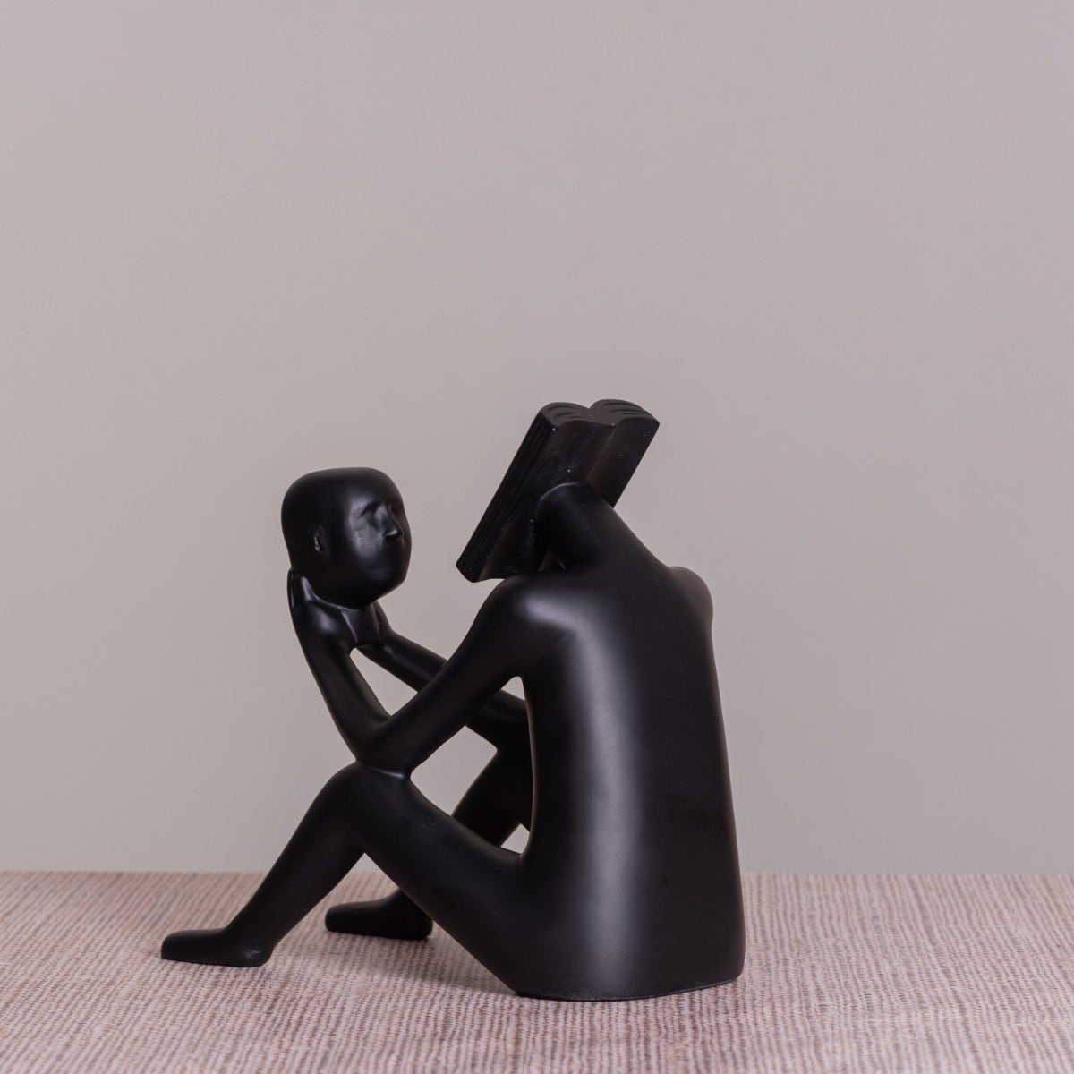 Read To Me (Black ) Resin Home Decor