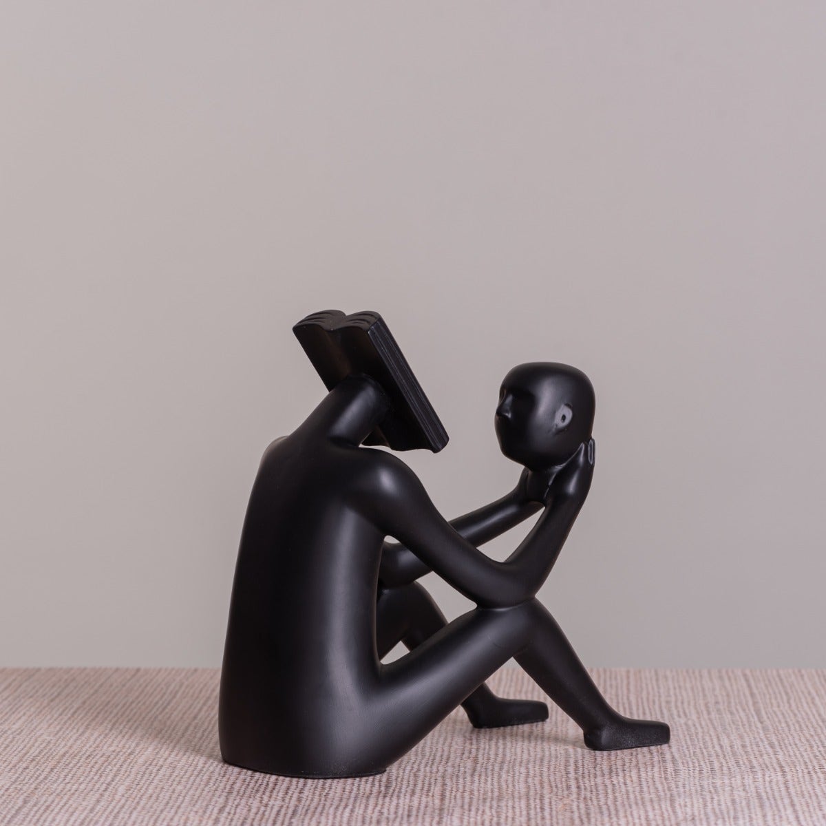 Read To Me (Black ) Resin Home Decor