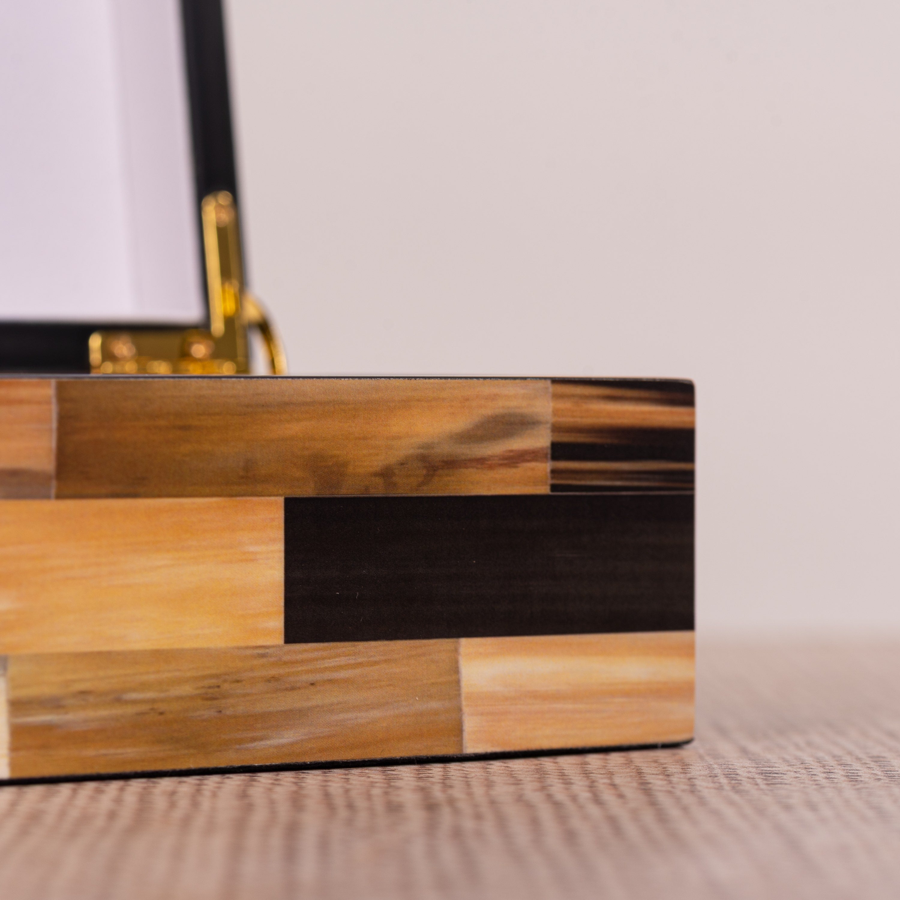 Marquetra (Medium) Home Decor