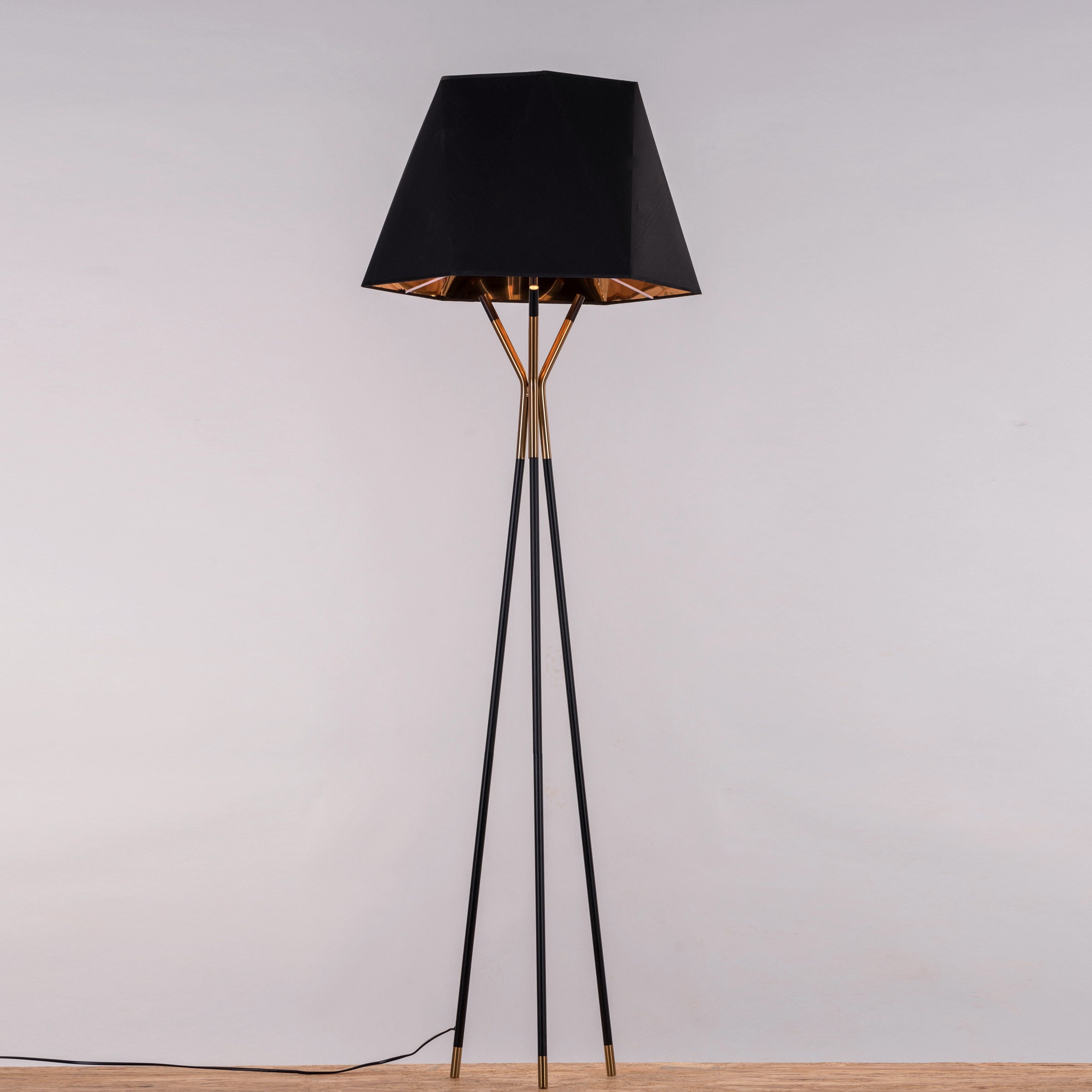 Skyfall (Black) Floor Lamp