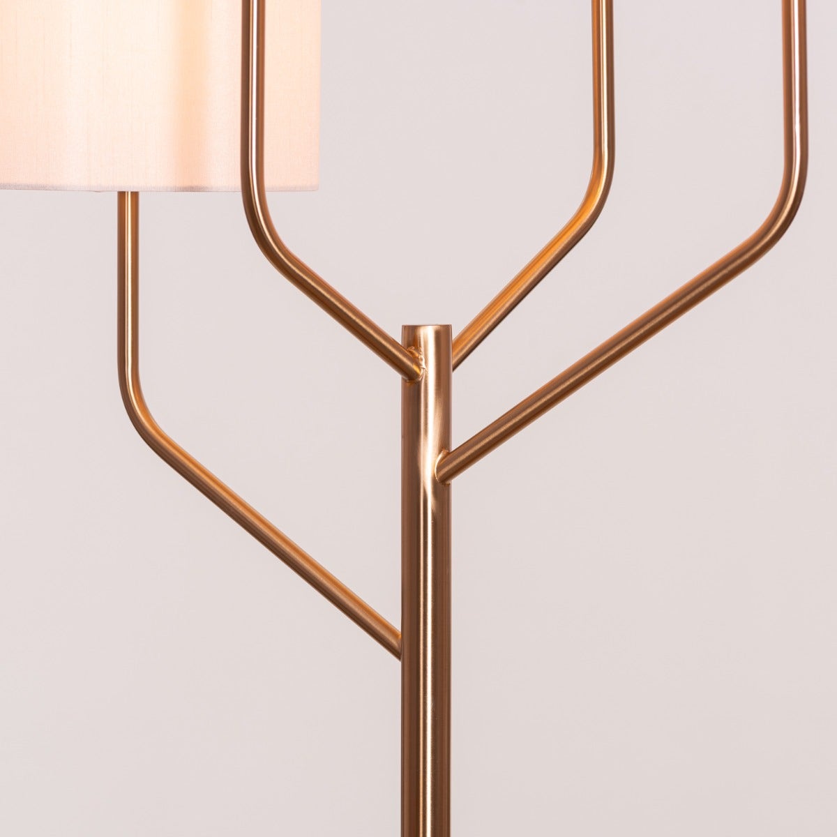 News Is Everywhere (Gold, Beige) Marble Floor Lamp