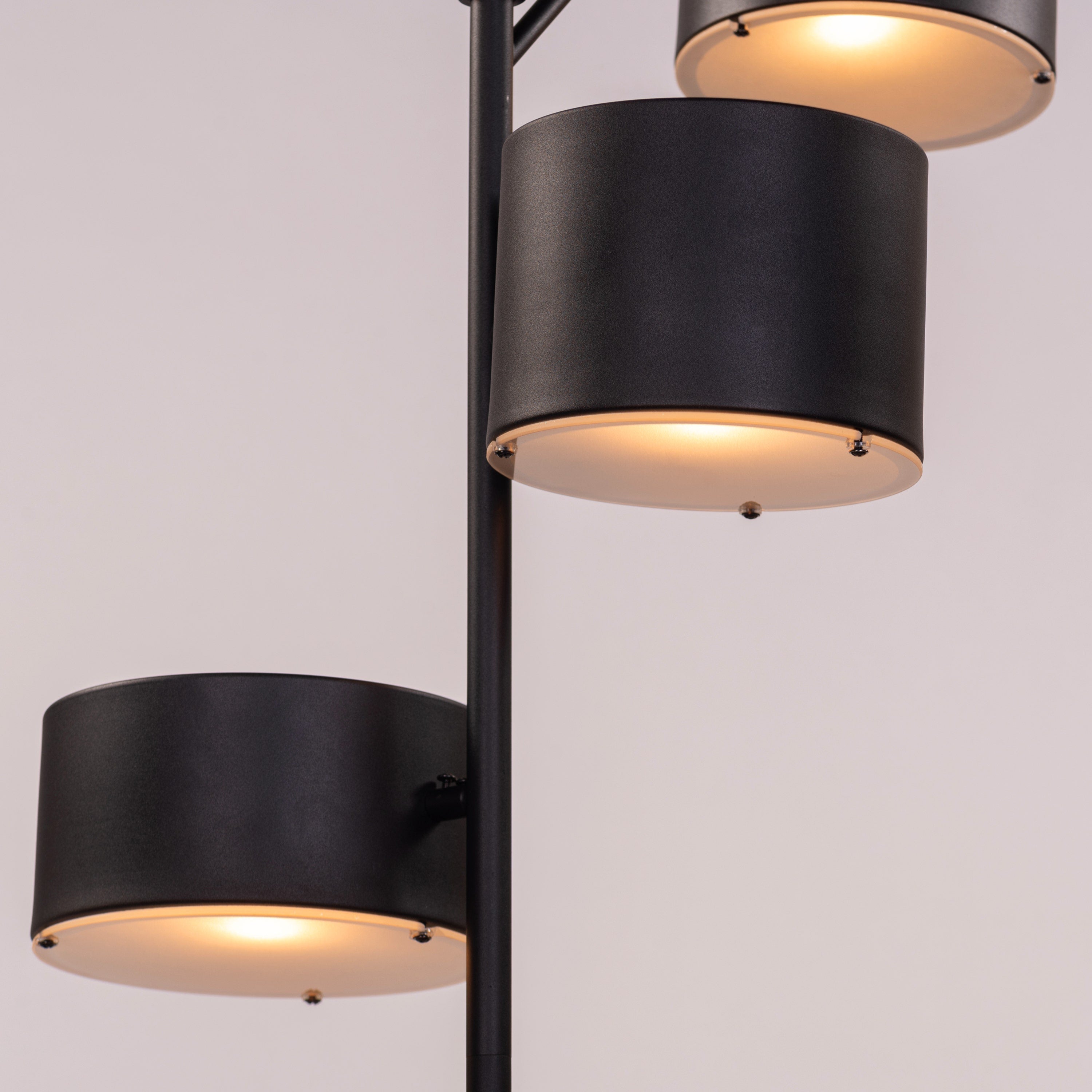 Rapture (Black) Floor Lamp