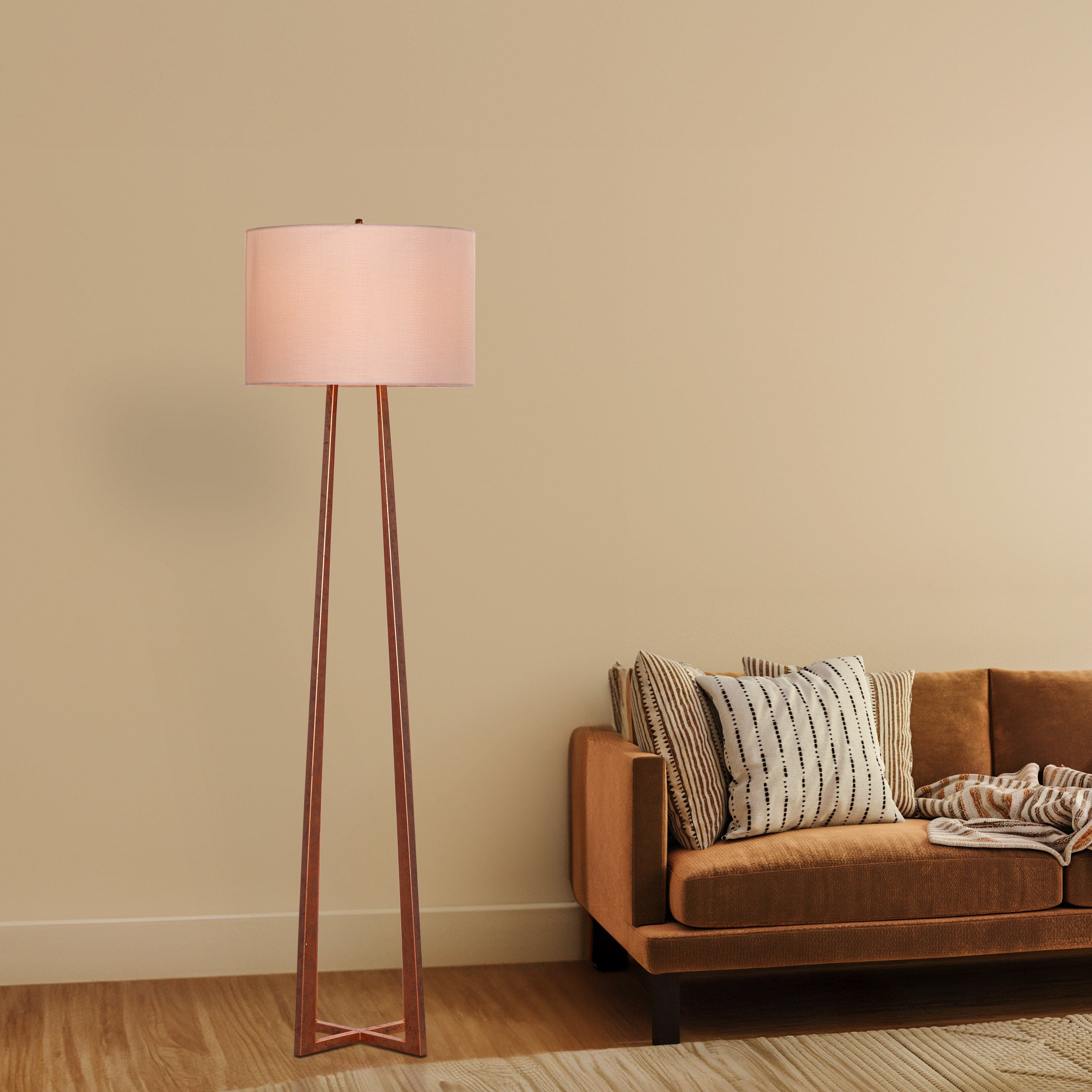 Sweet Escapade (Antique Gold, Off-White) Metal Floor Lamp