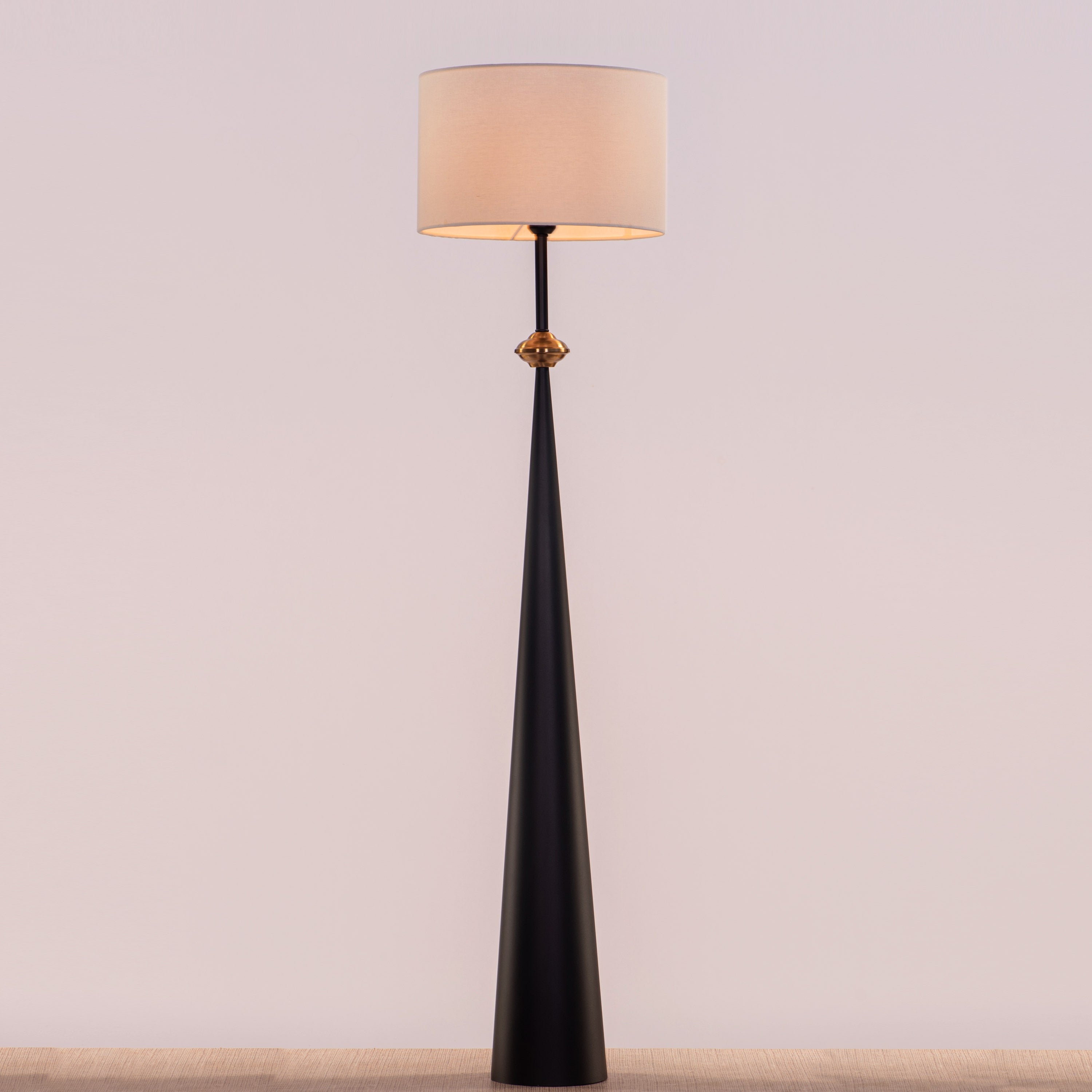 Crown Of The Dawn (Black, White) Floor Lamp