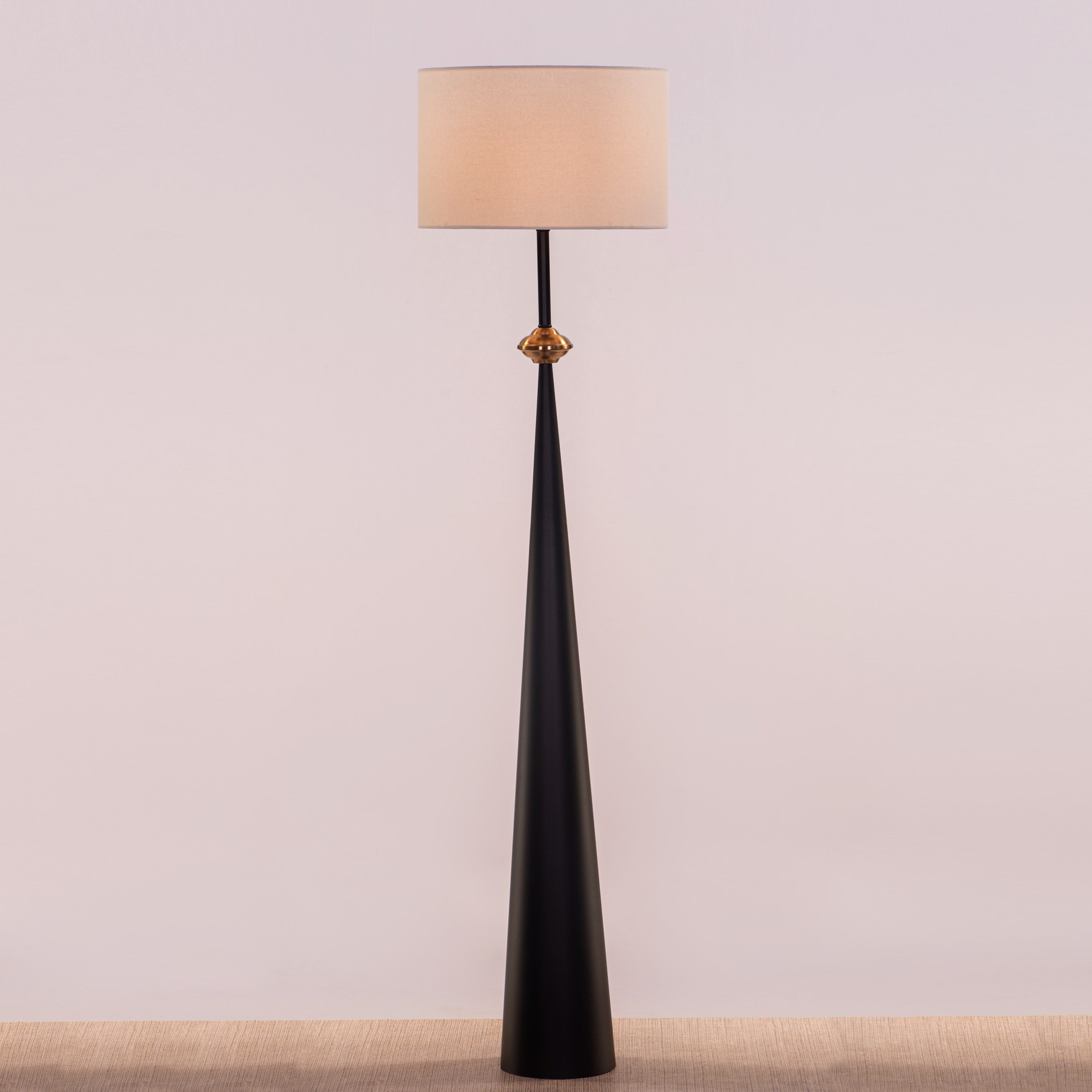 Crown Of The Dawn (Black, White) Floor Lamp