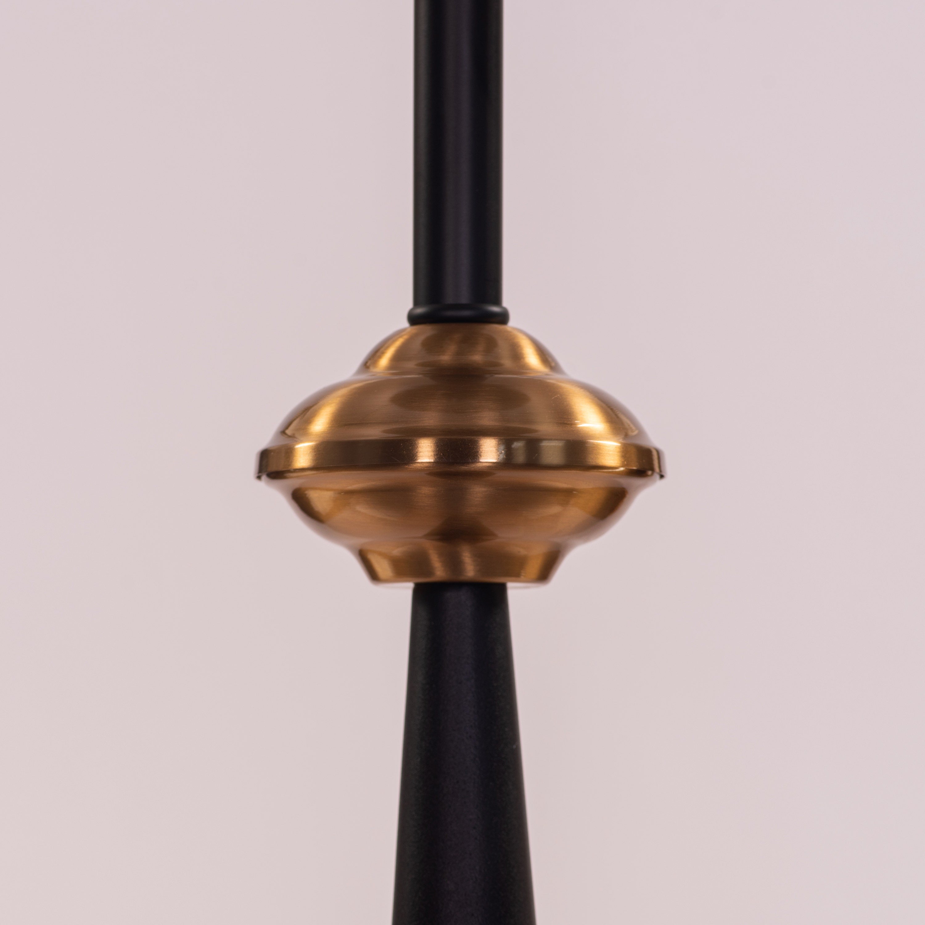 Crown Of The Dawn (Black, White) Floor Lamp