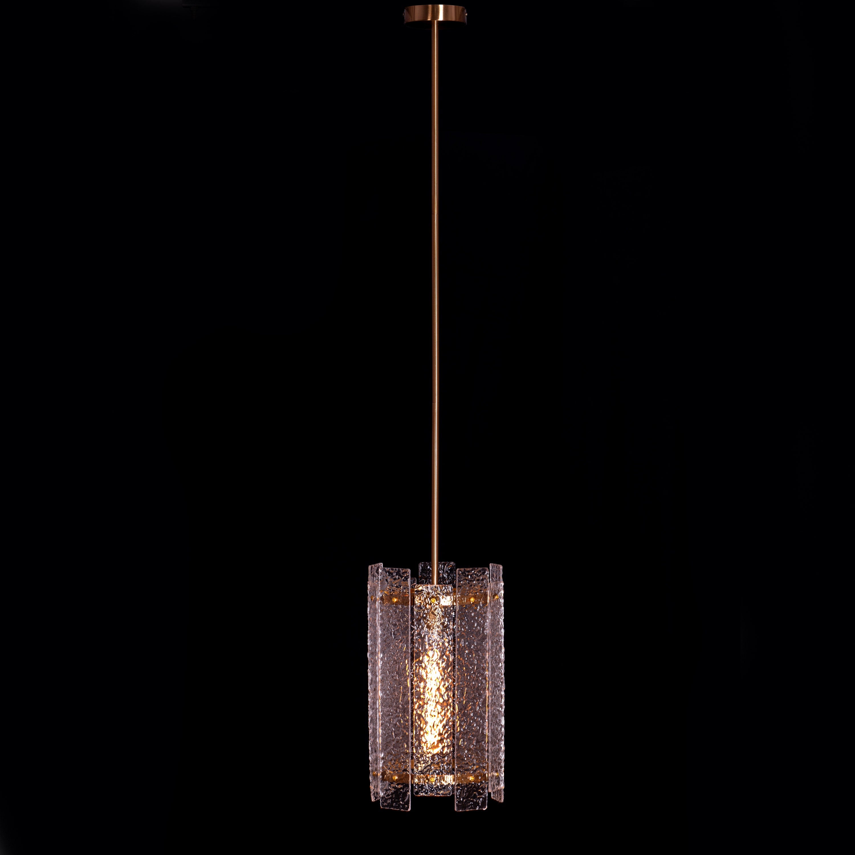 Thriving (Large, Gold) Textured Pendant Light