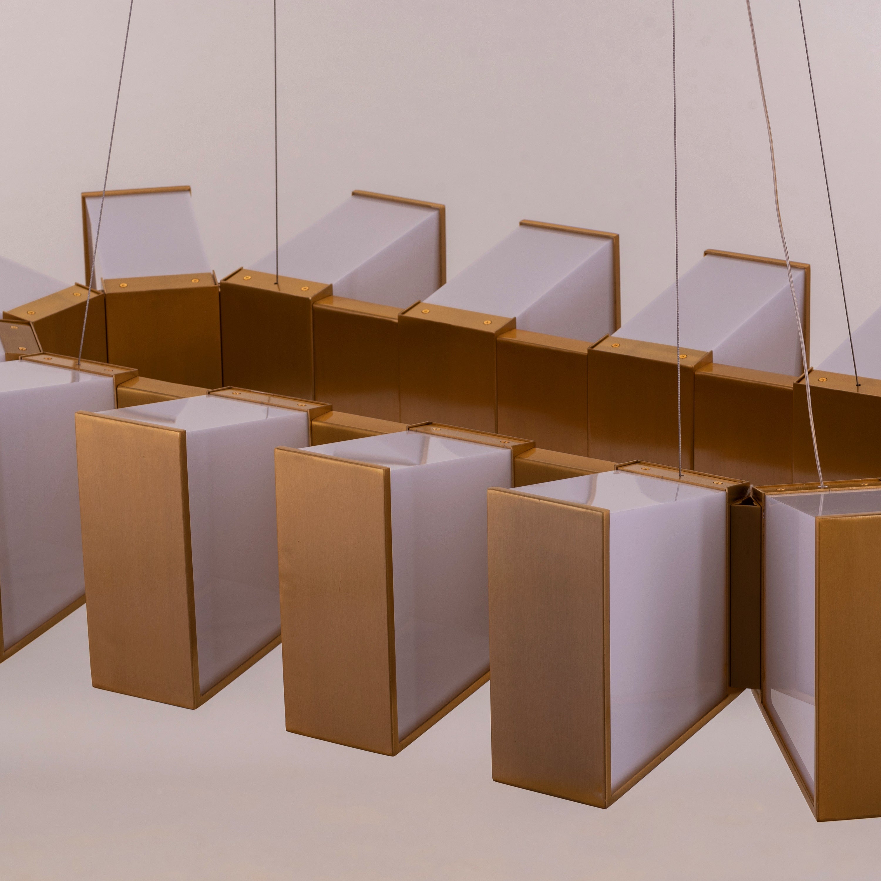 Daydreamer (Large, Oval, Gold, 3 Color Dimmable LED with Remote Control) Chandelier