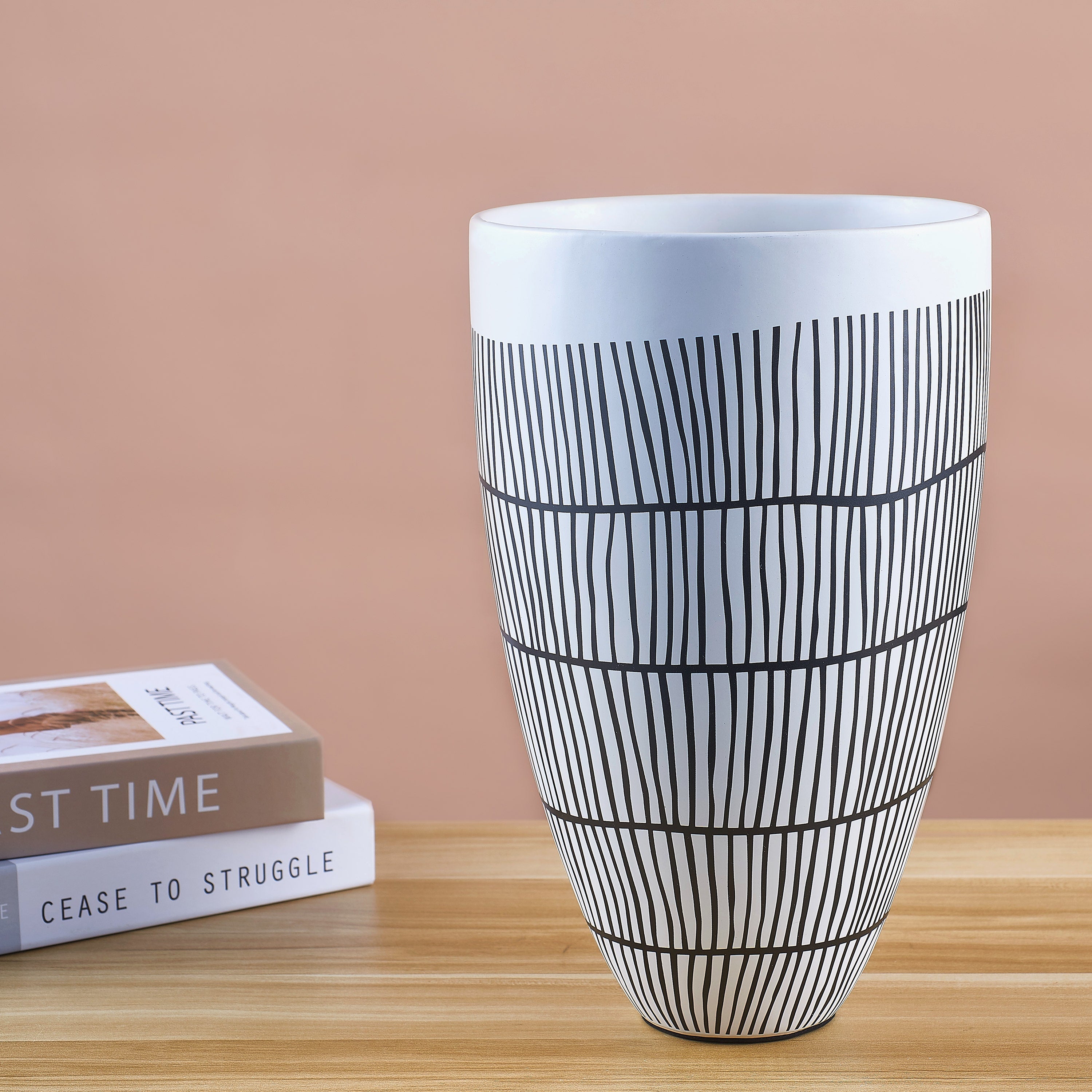 Dance On Air (black/White, Medium) Ceramic Vase