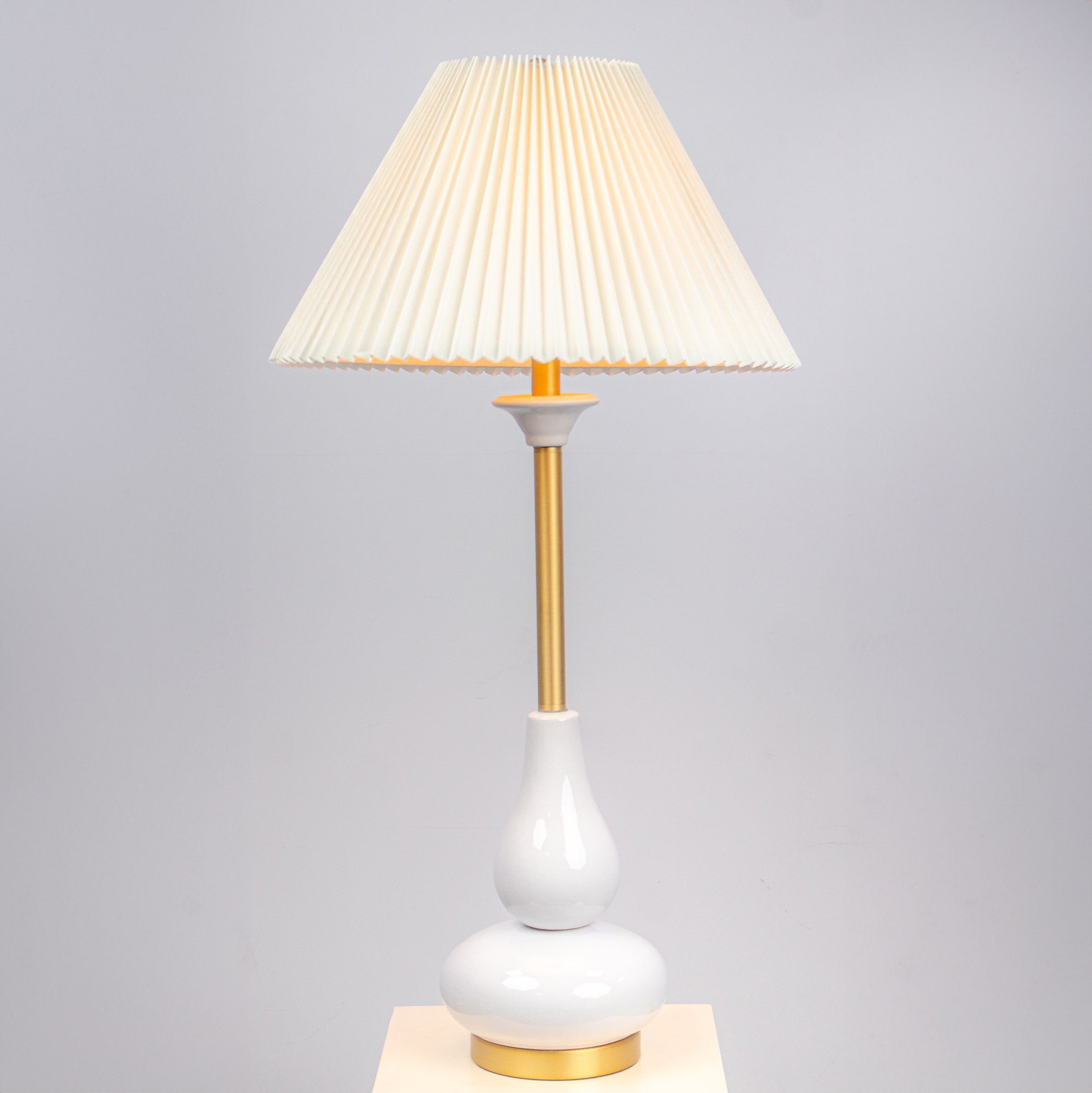 White Nest Table Lamp