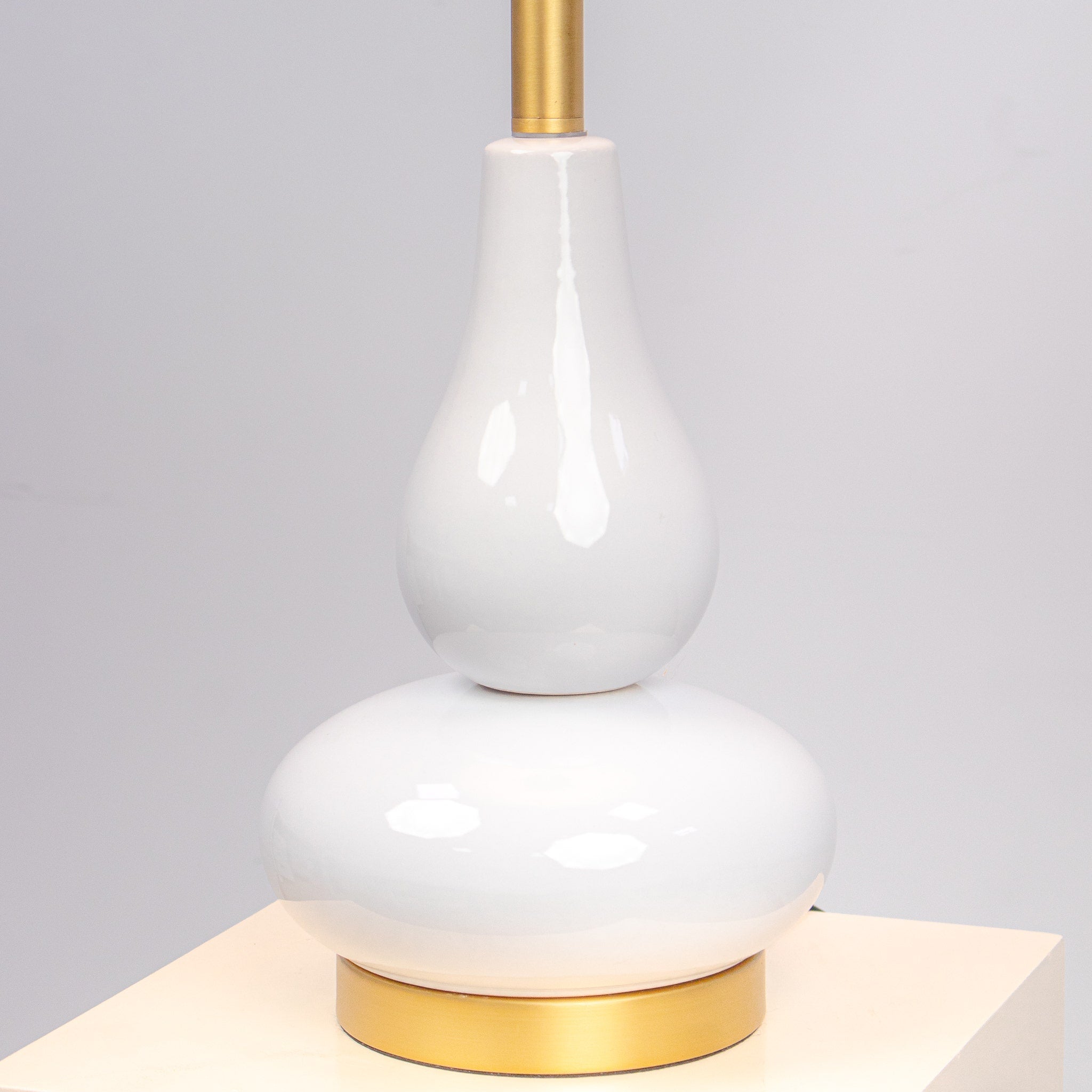 White Nest Table Lamp