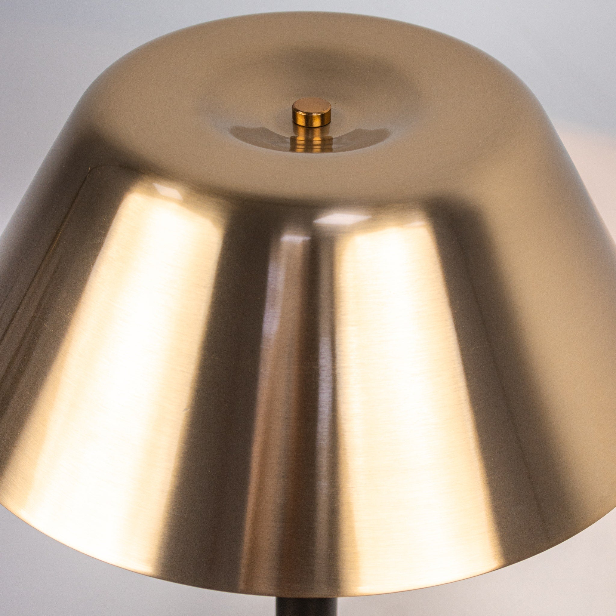 Ebony Halo Table Lamp