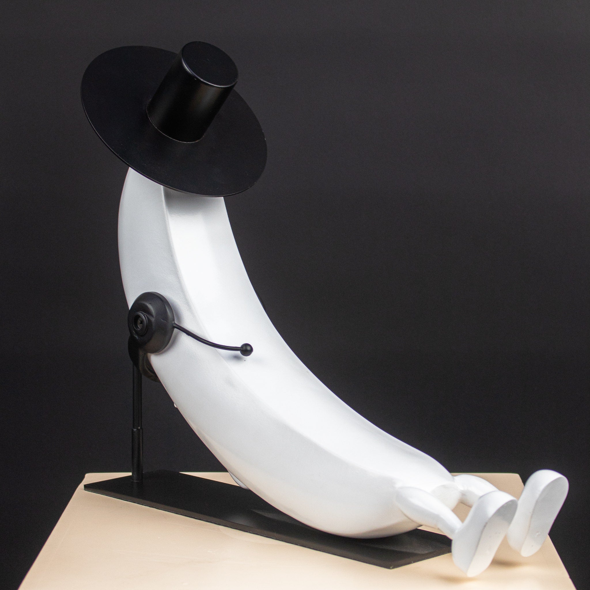 Lounger Luminaire Home Decor