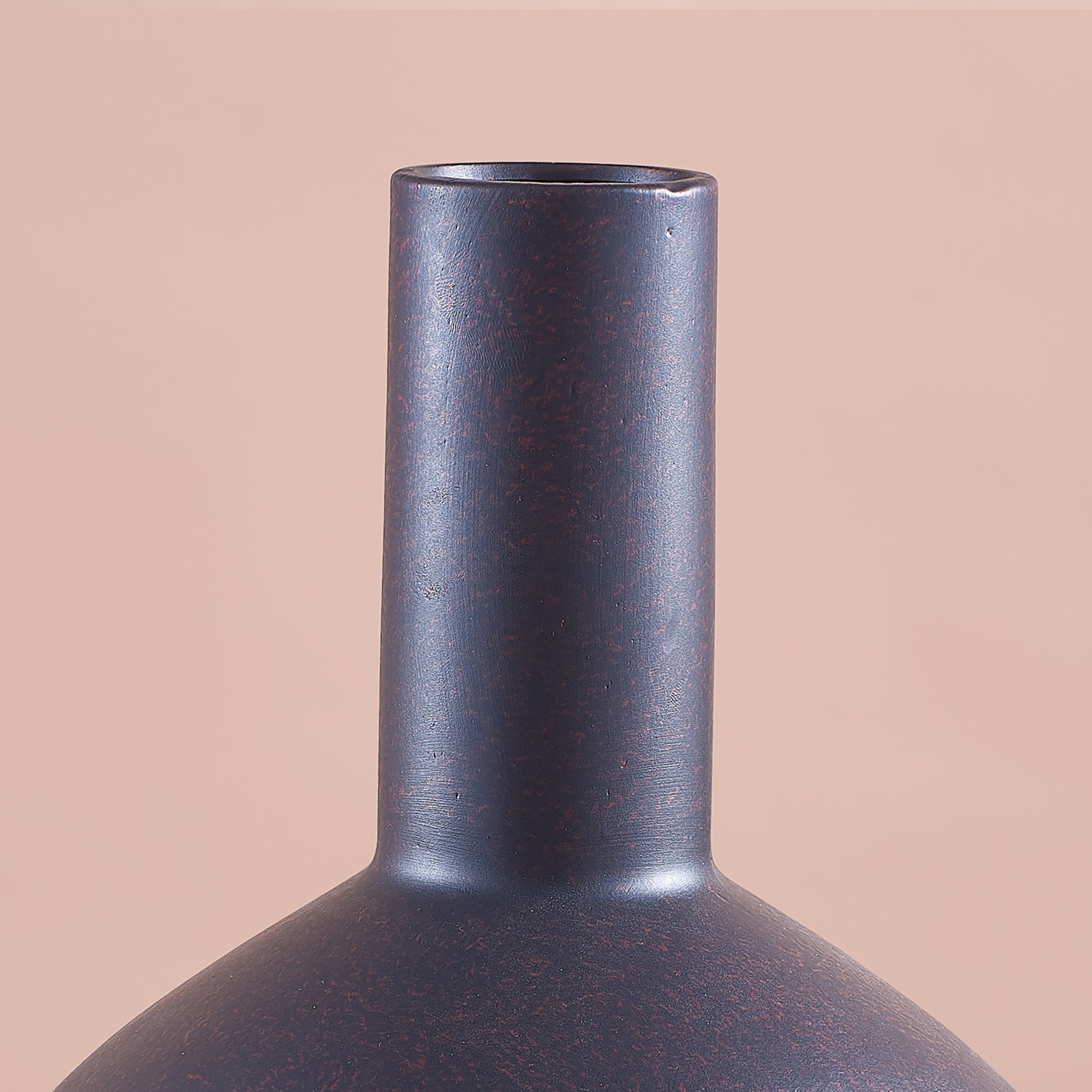 Terra Cotta Herat (Black) Ceramic