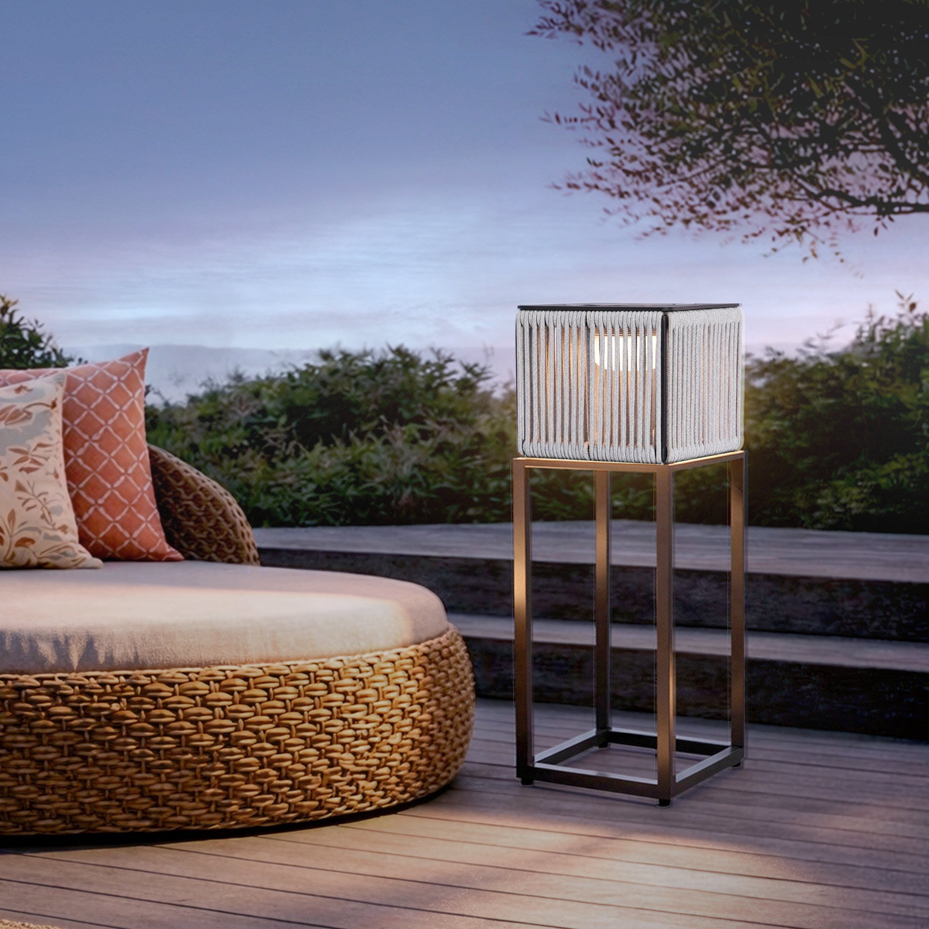 Vanguard Luxe (Solar Powered-Rechargeable) Outdoor Floor Lamp