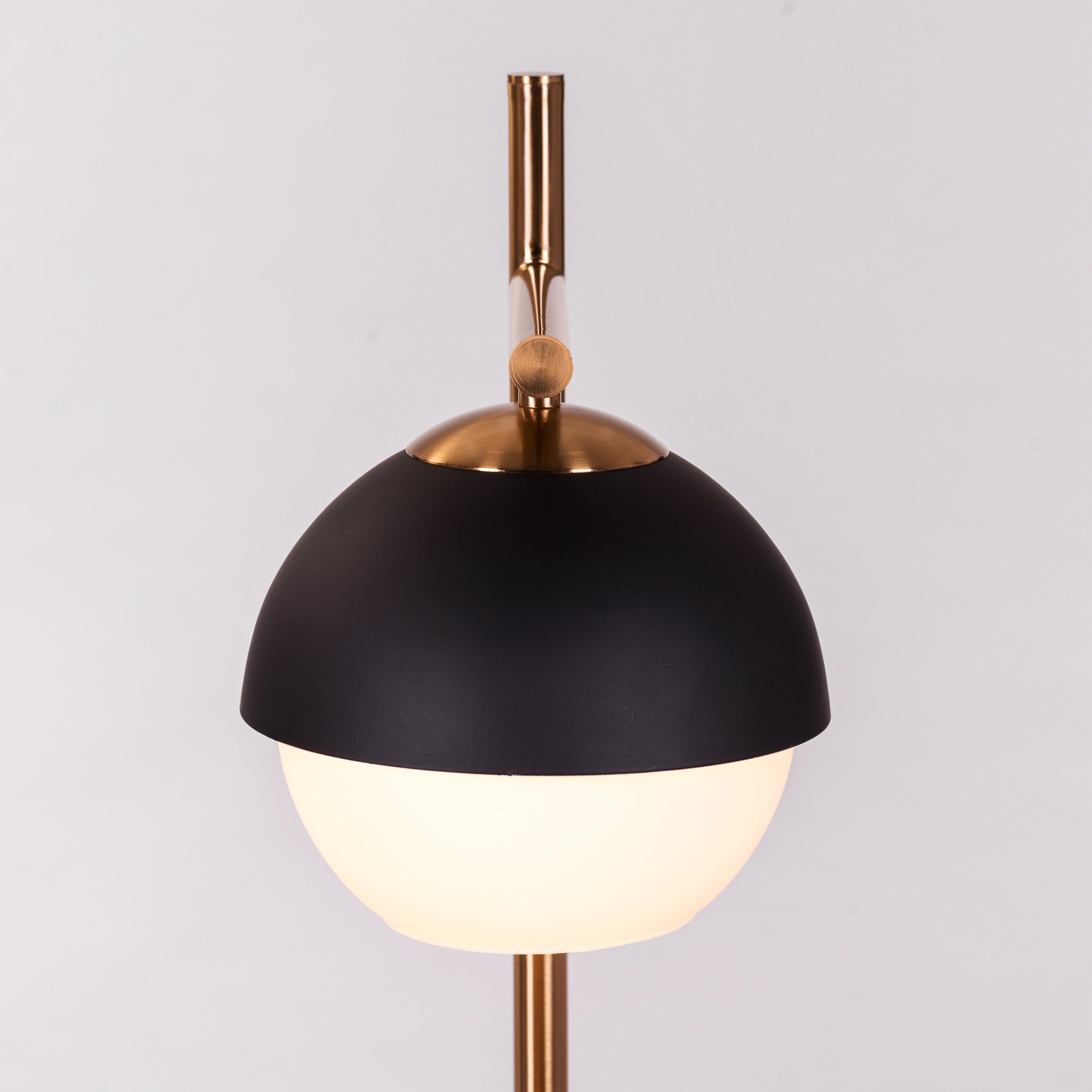 Addiction (Gold, Black) Marble Table Lamp