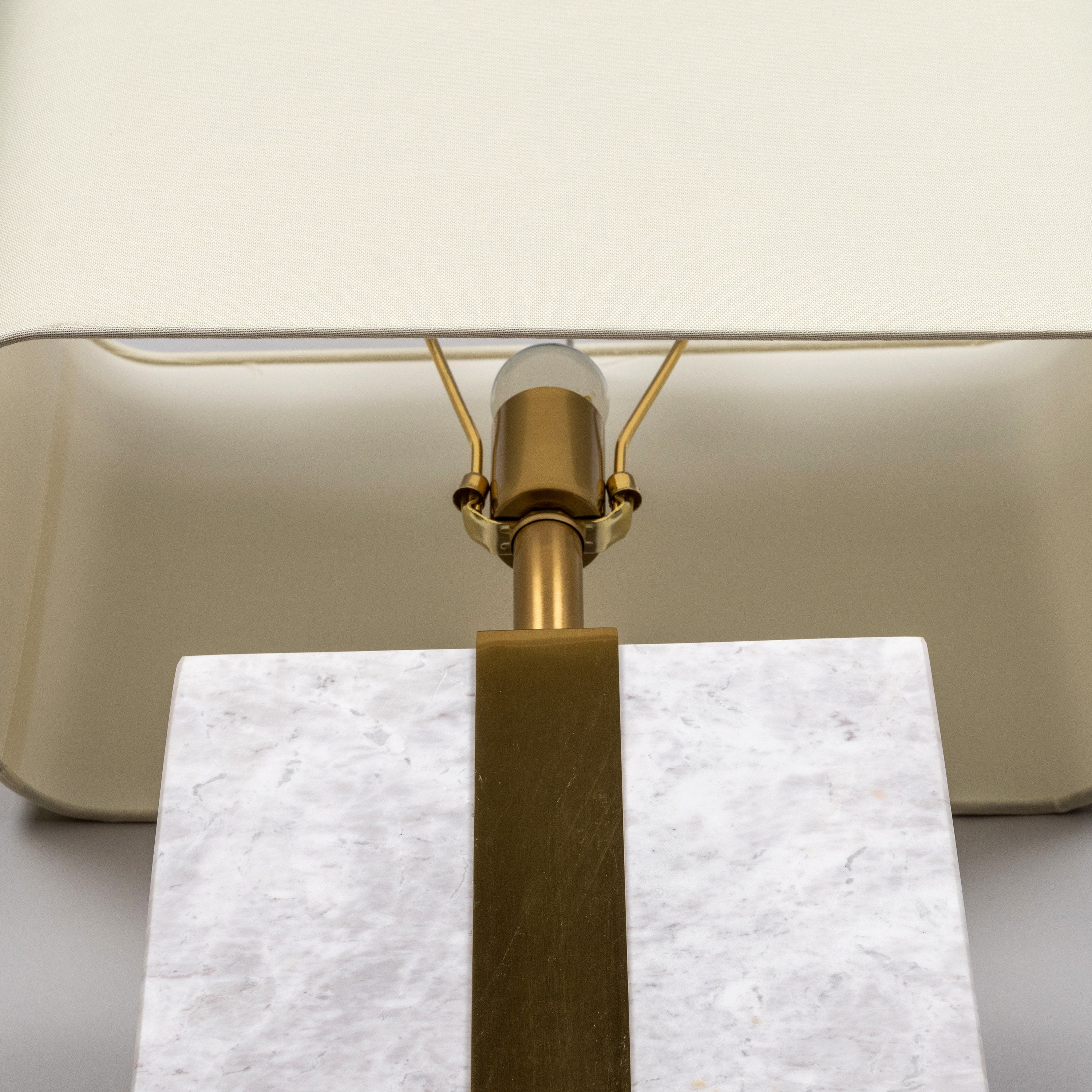 Just A Memory (Extra Large, White, Gold) Marble Table Lamp