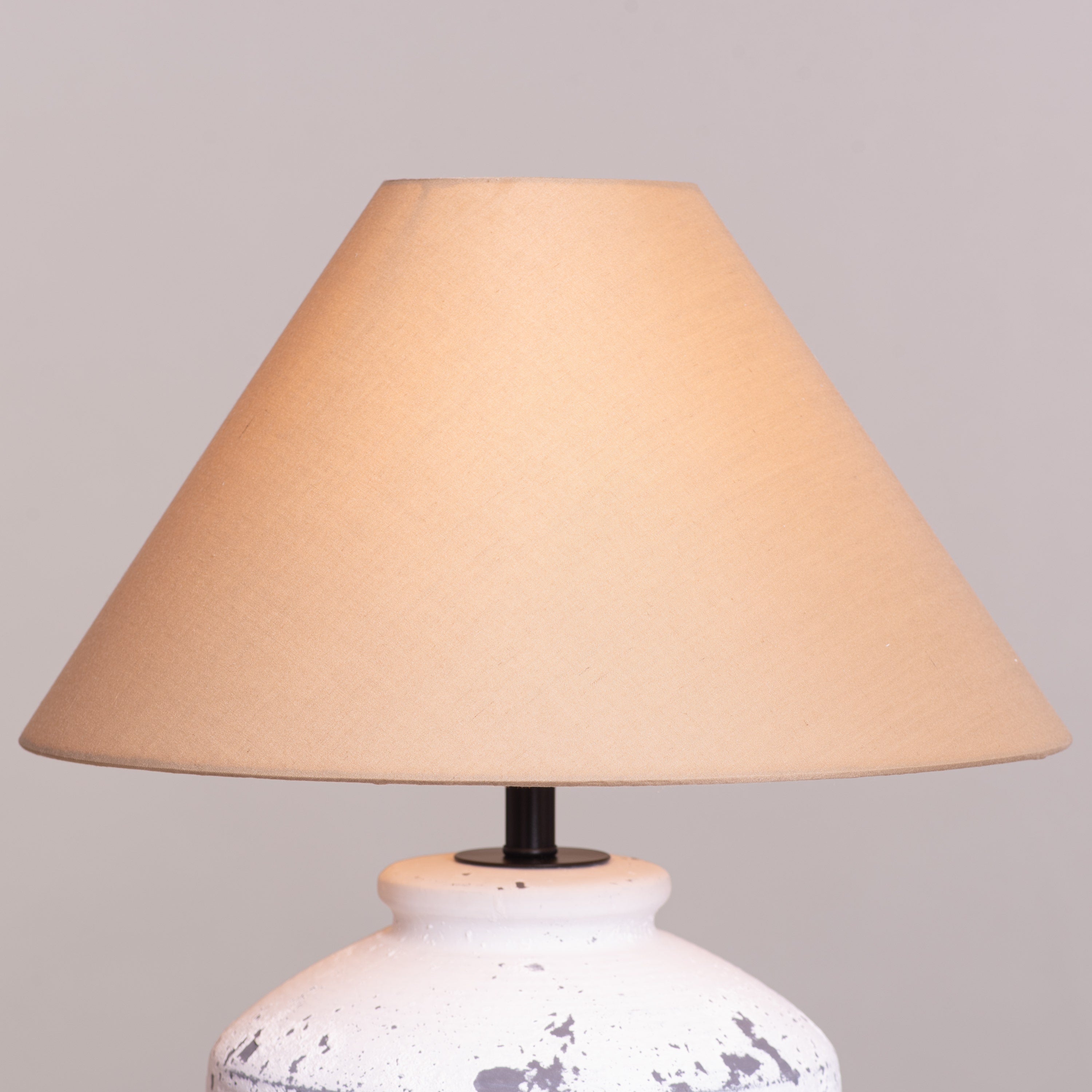 Puglia Pottery (White, Beige) Ceramic Table Lamp