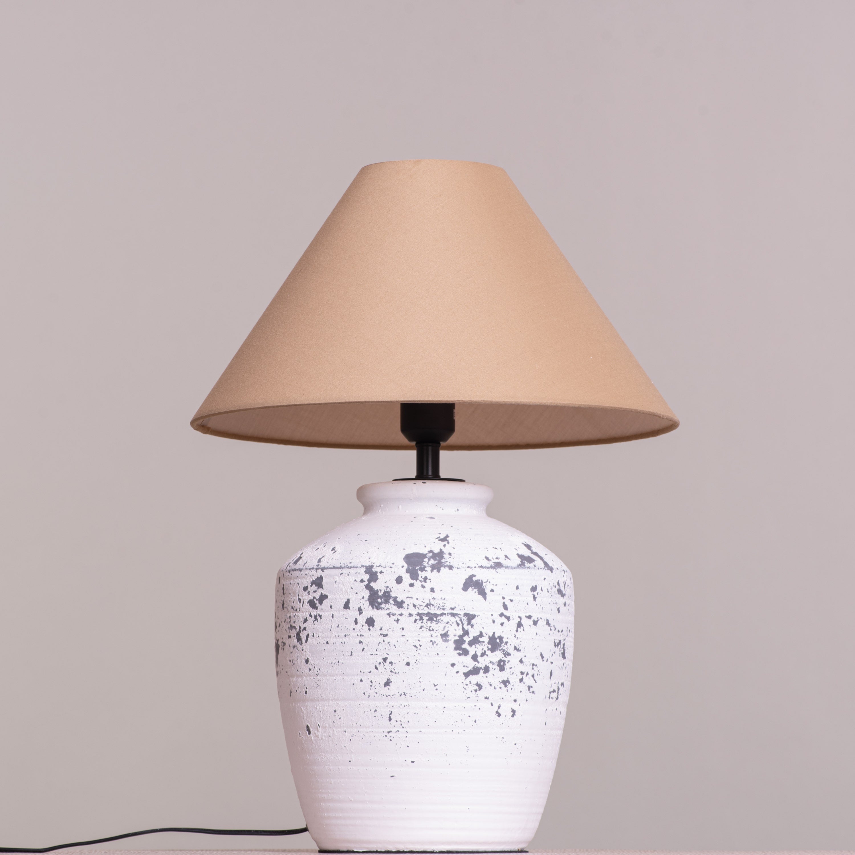 Puglia Pottery (White, Beige) Ceramic Table Lamp