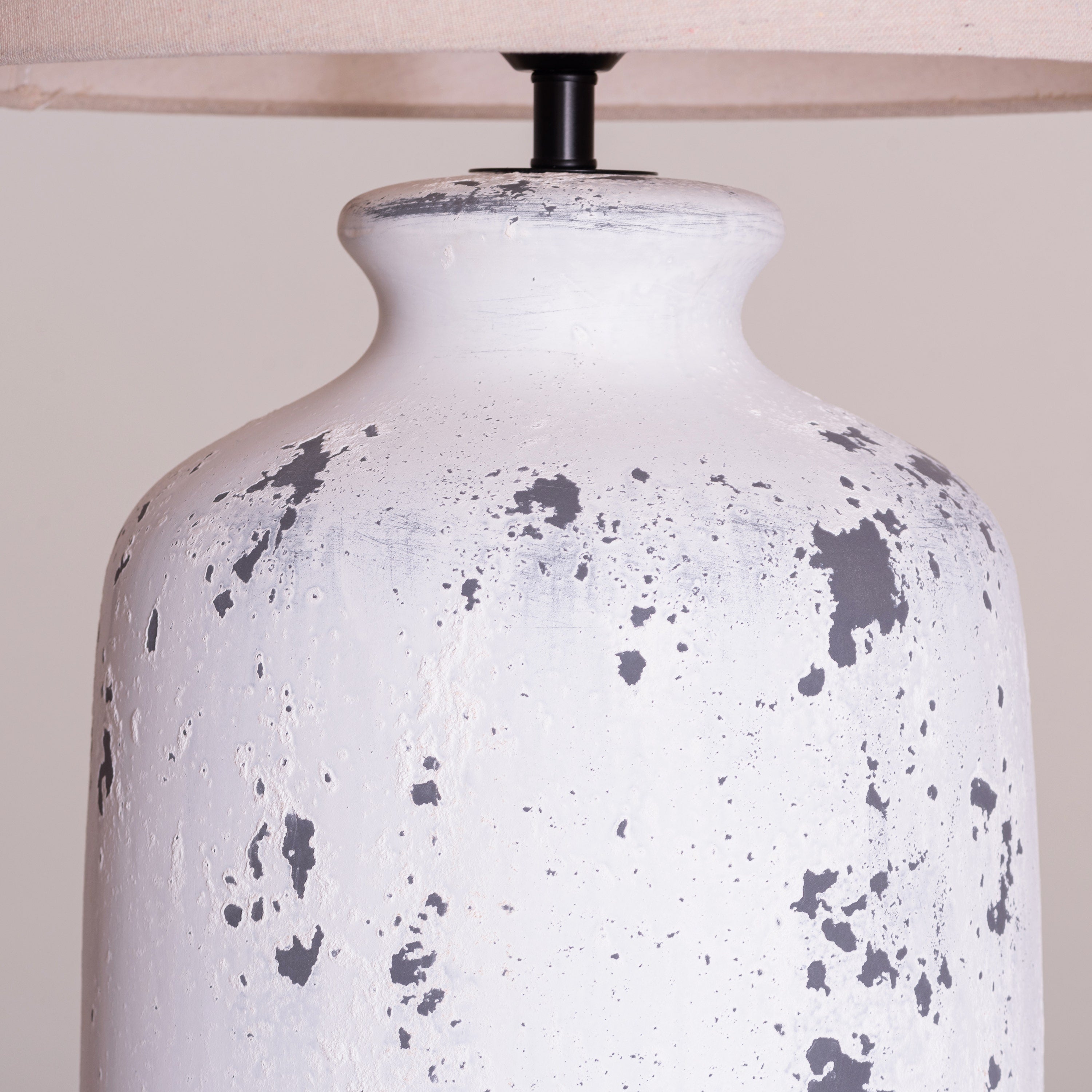 Snow Storm (White, Beige) Ceramic Floor Lamp