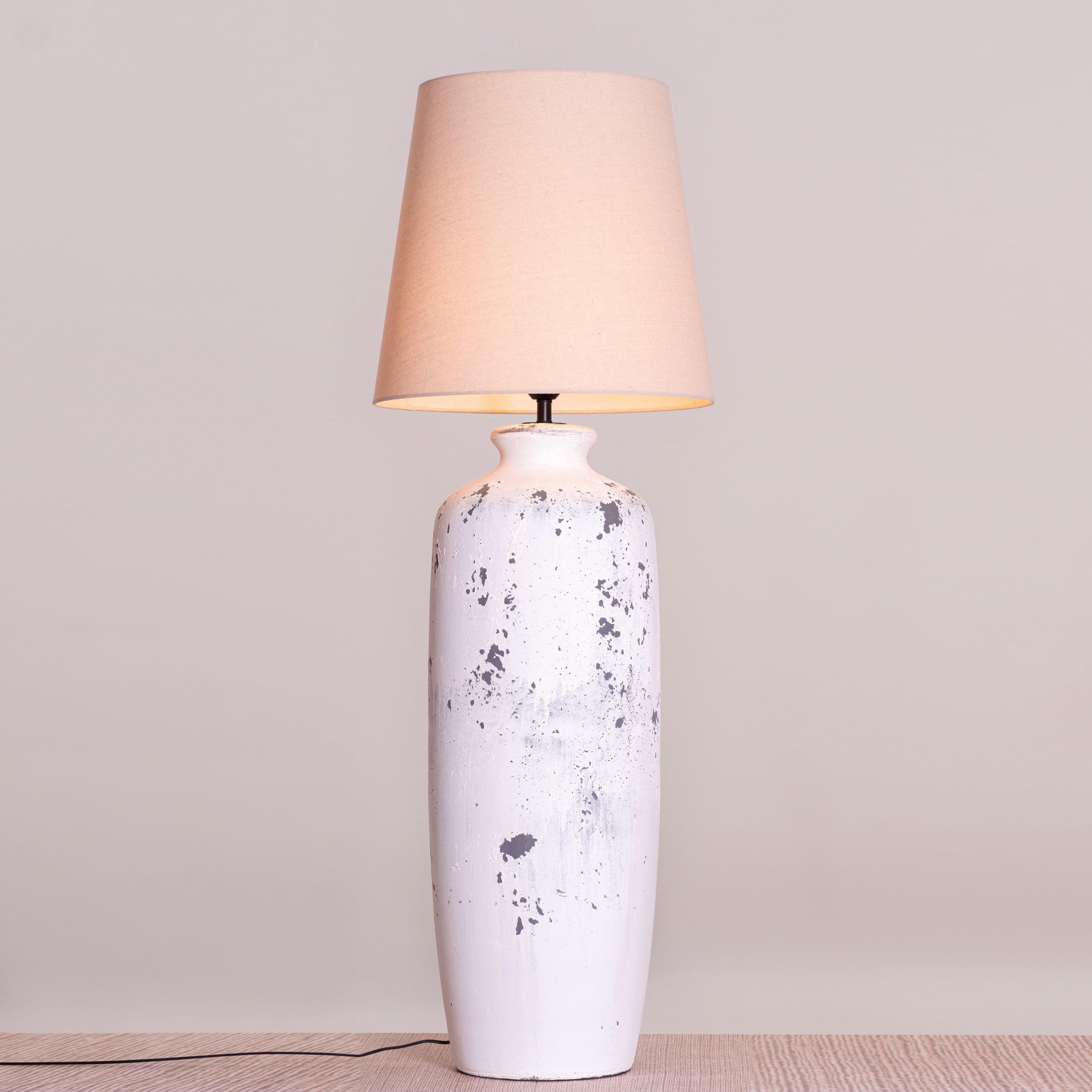 Snow Storm (White, Beige) Ceramic Floor Lamp