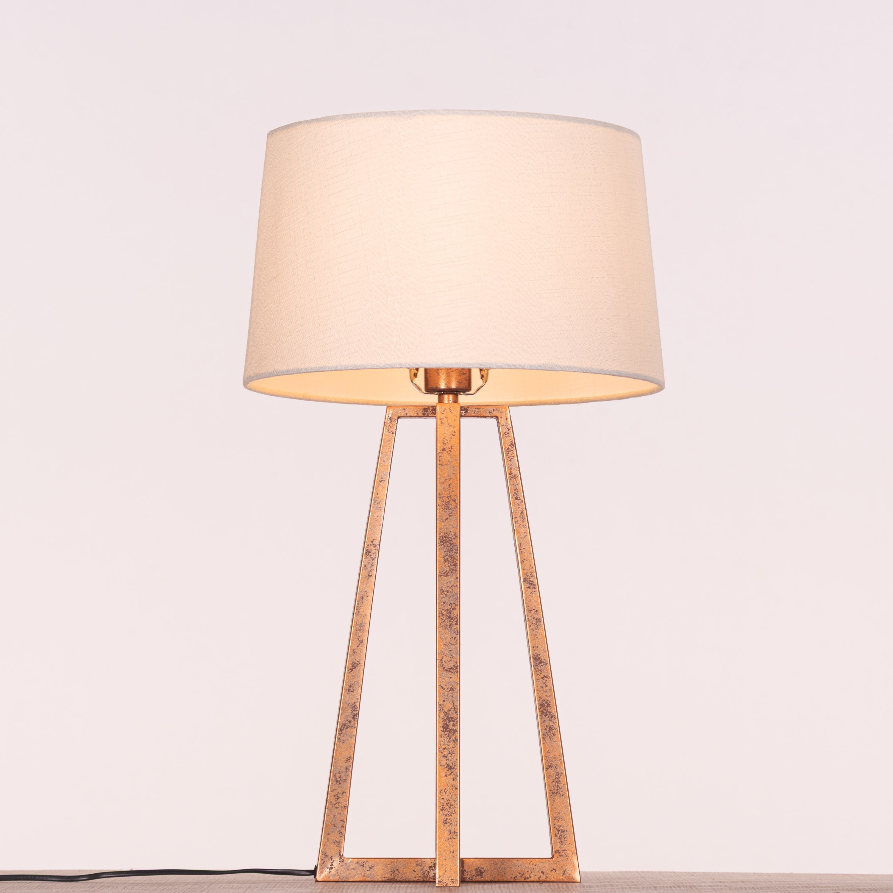 Sweet Escapade (Antique Gold, Off-White) Metal Table Lamp