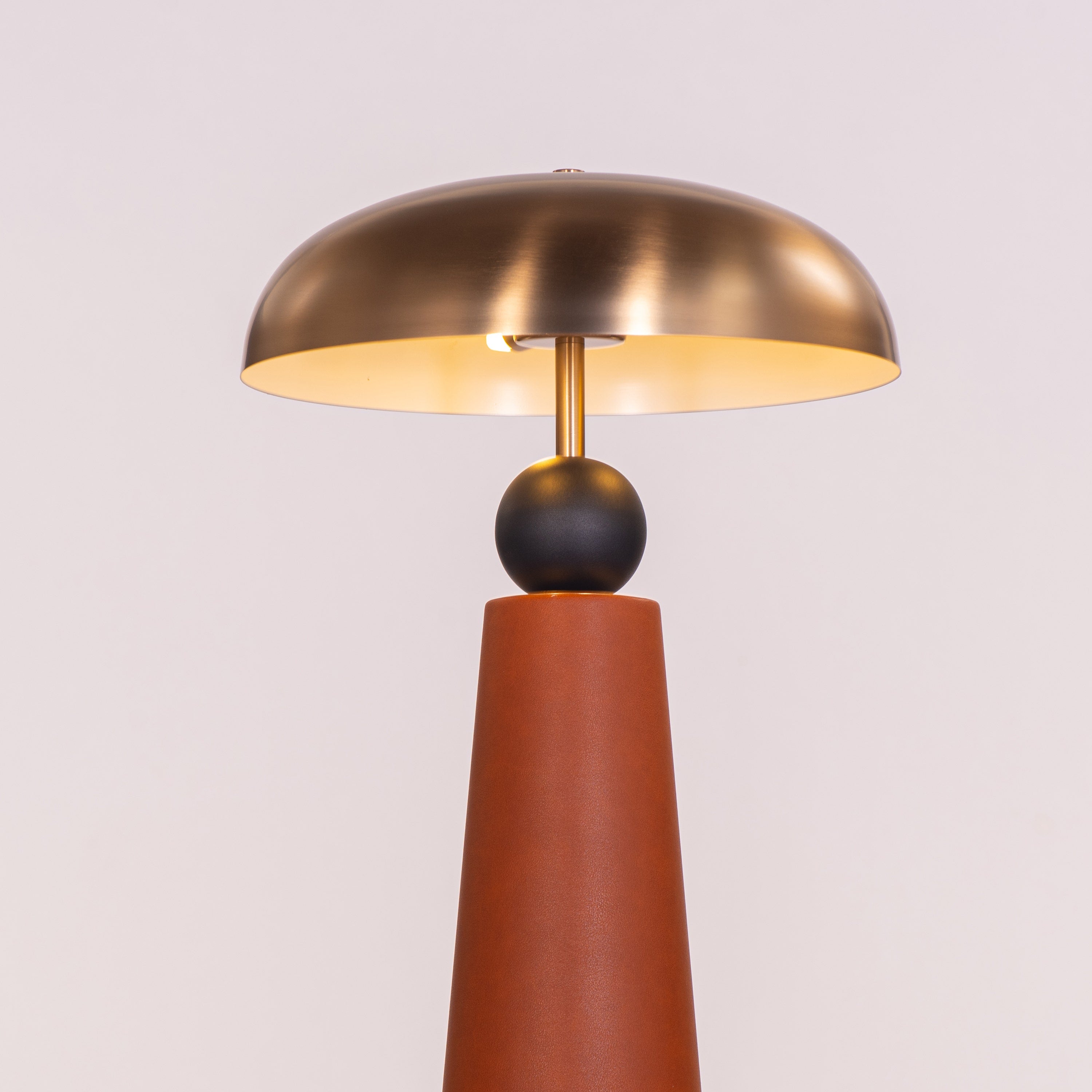 Gold Coast (Gold, Brown) Leather Table Lamp