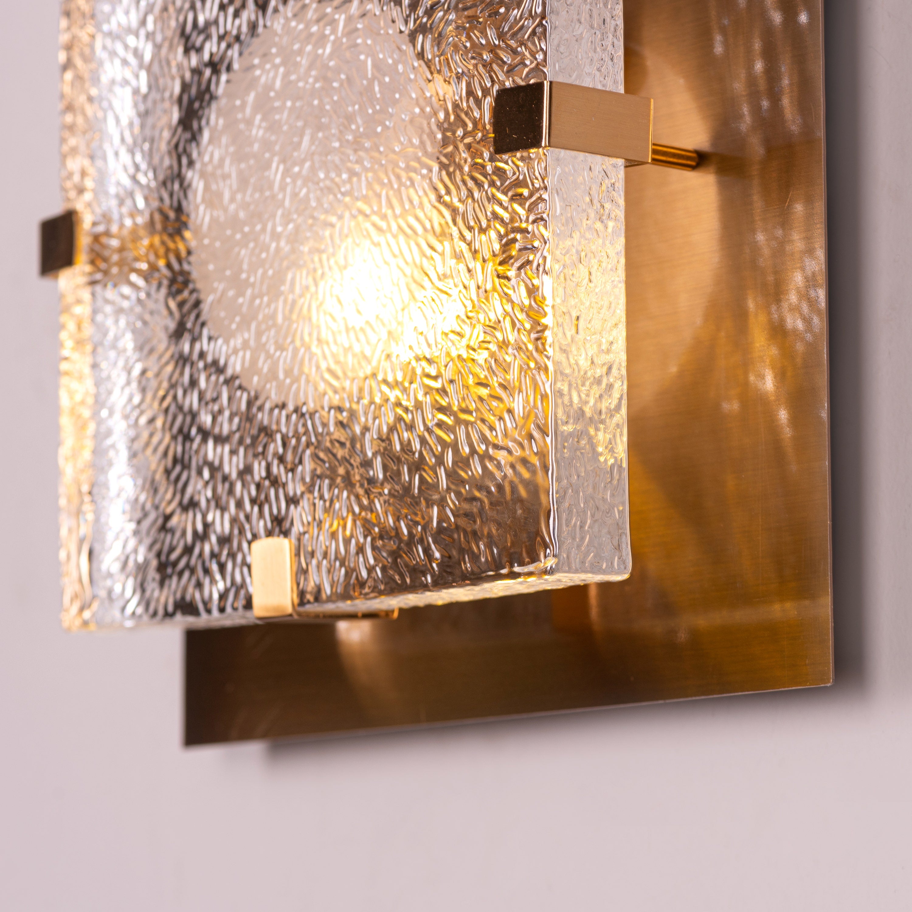 Golden Meridian (Single, Gold) Textured Glass Wall Light