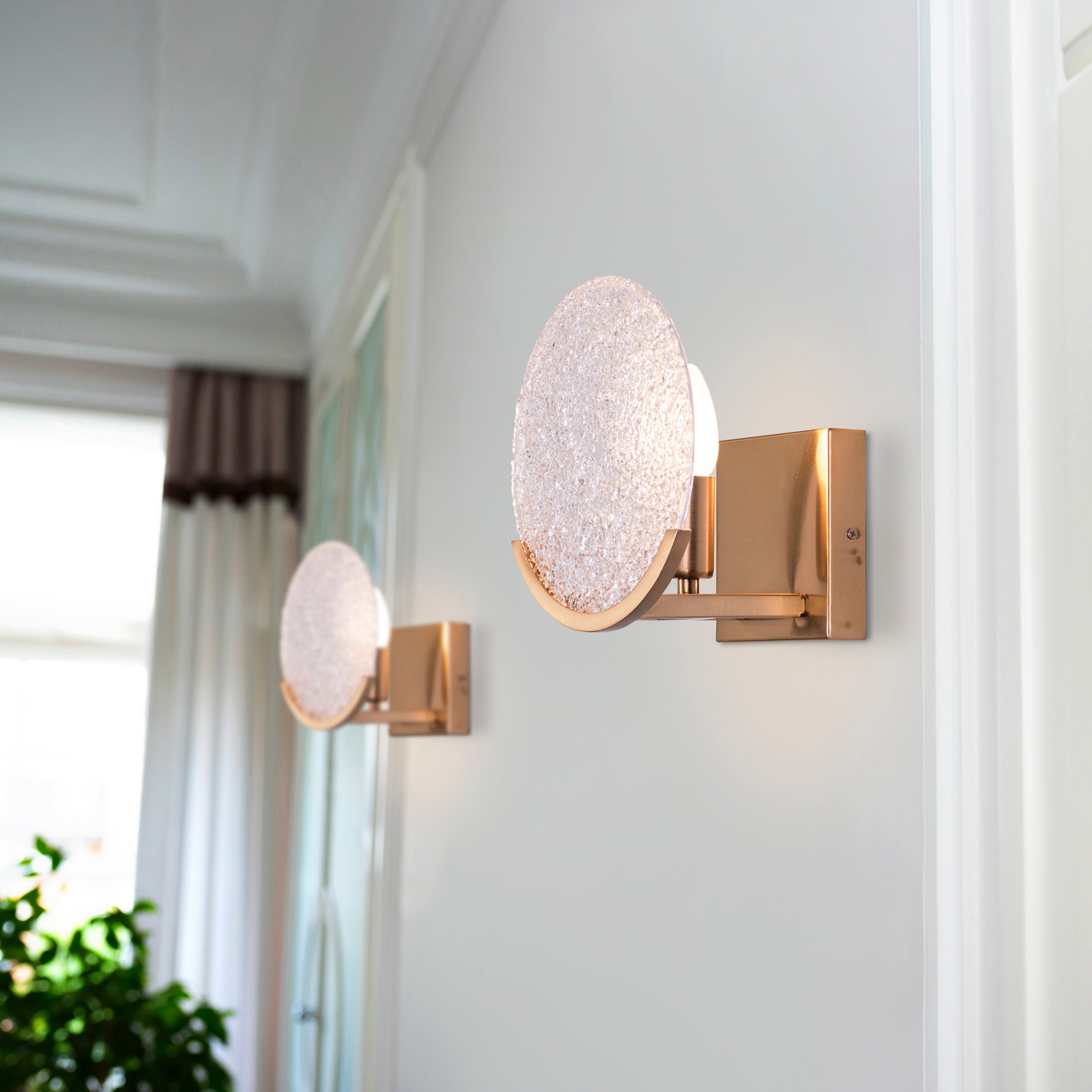 Legacy (Round, Gold) Glass Wall Light