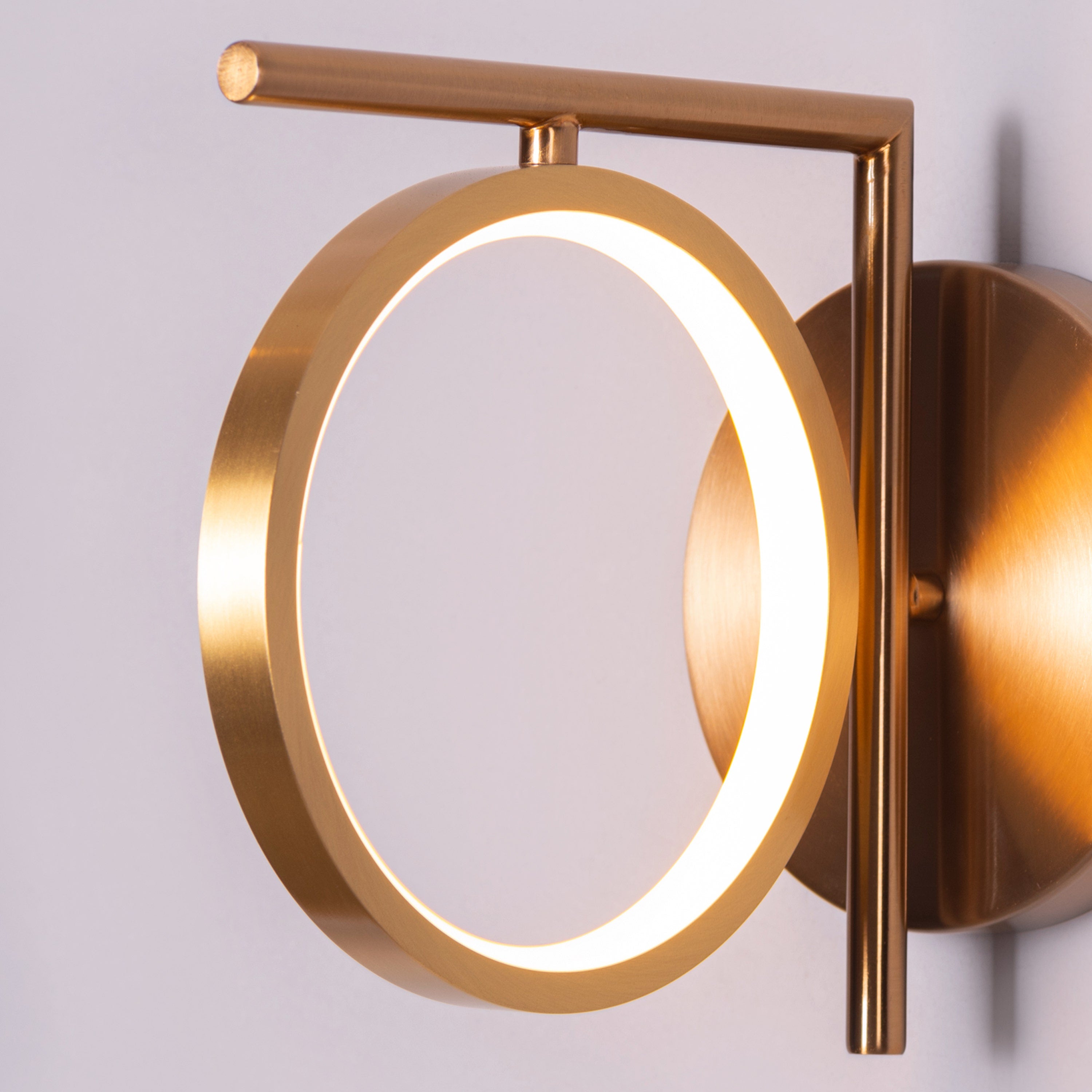 Taste Of Honey (Gold, Built-In LED) Wall Light