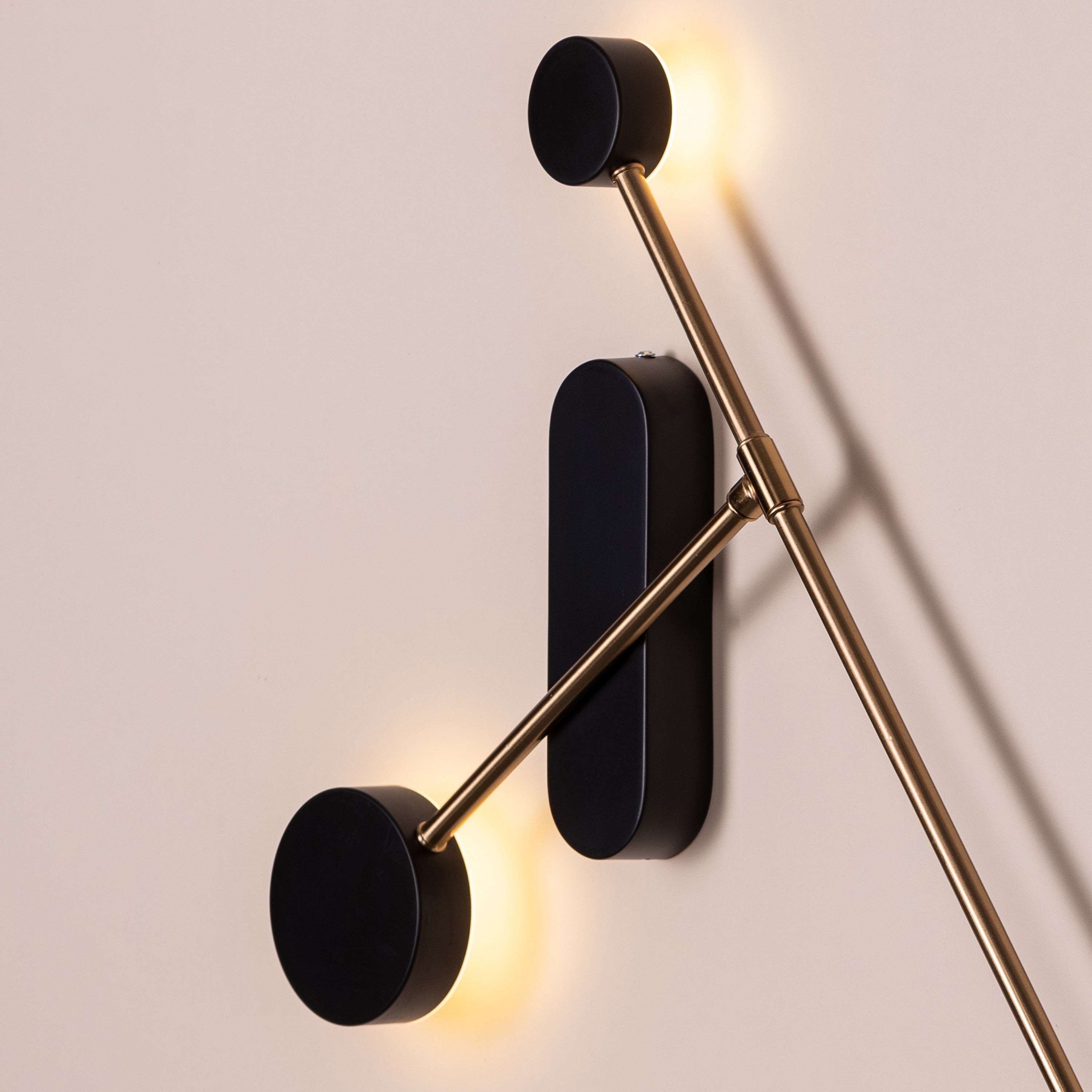 Touchdown (Gold, Built-In LED) Wall Light