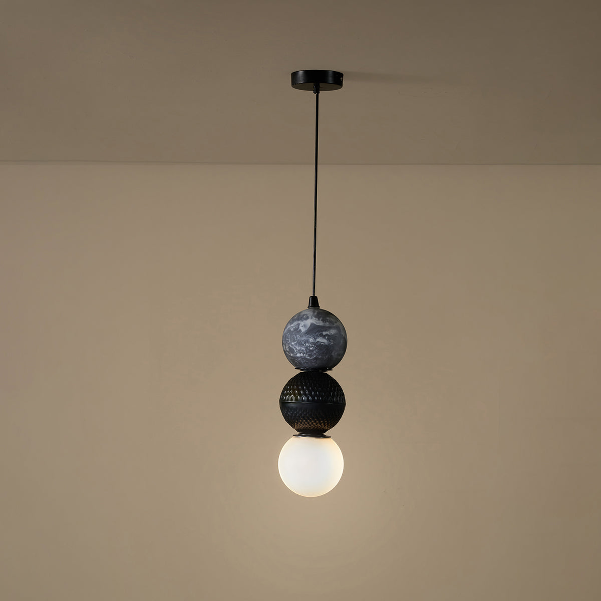 The Art Of Contrast Pendant Light Handmade By Yaahvi