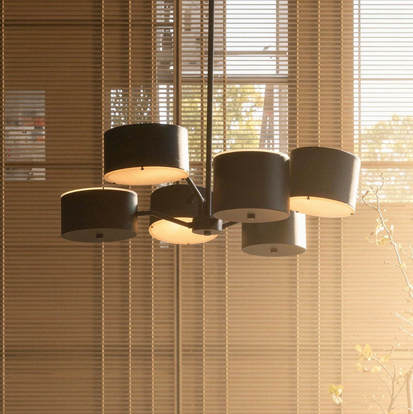 Vantel Obsidian (Black,Medium) Chandelier