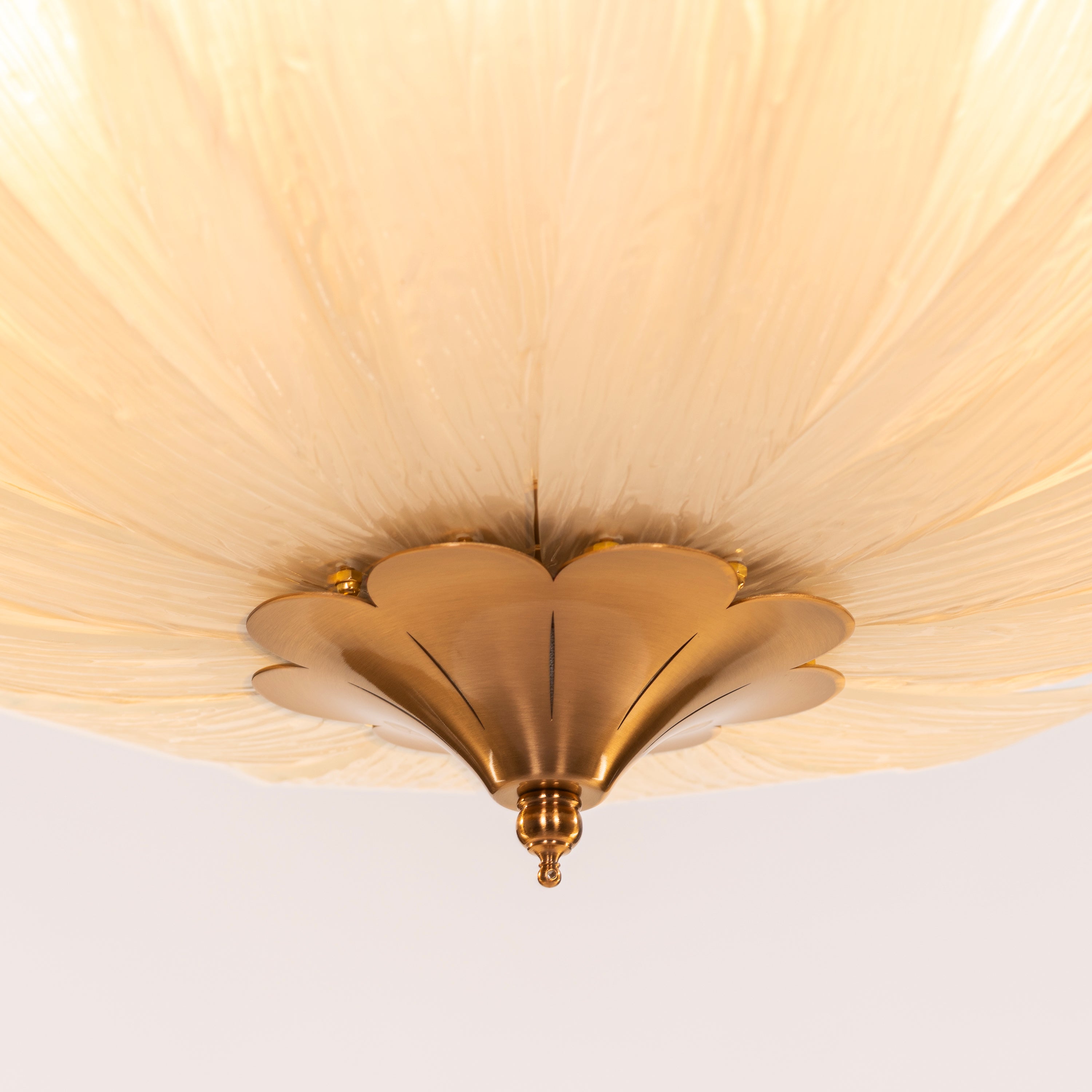 الثيا (ذهبي، أبيض) ثريا زجاجية مصنفرة وذات ملمس