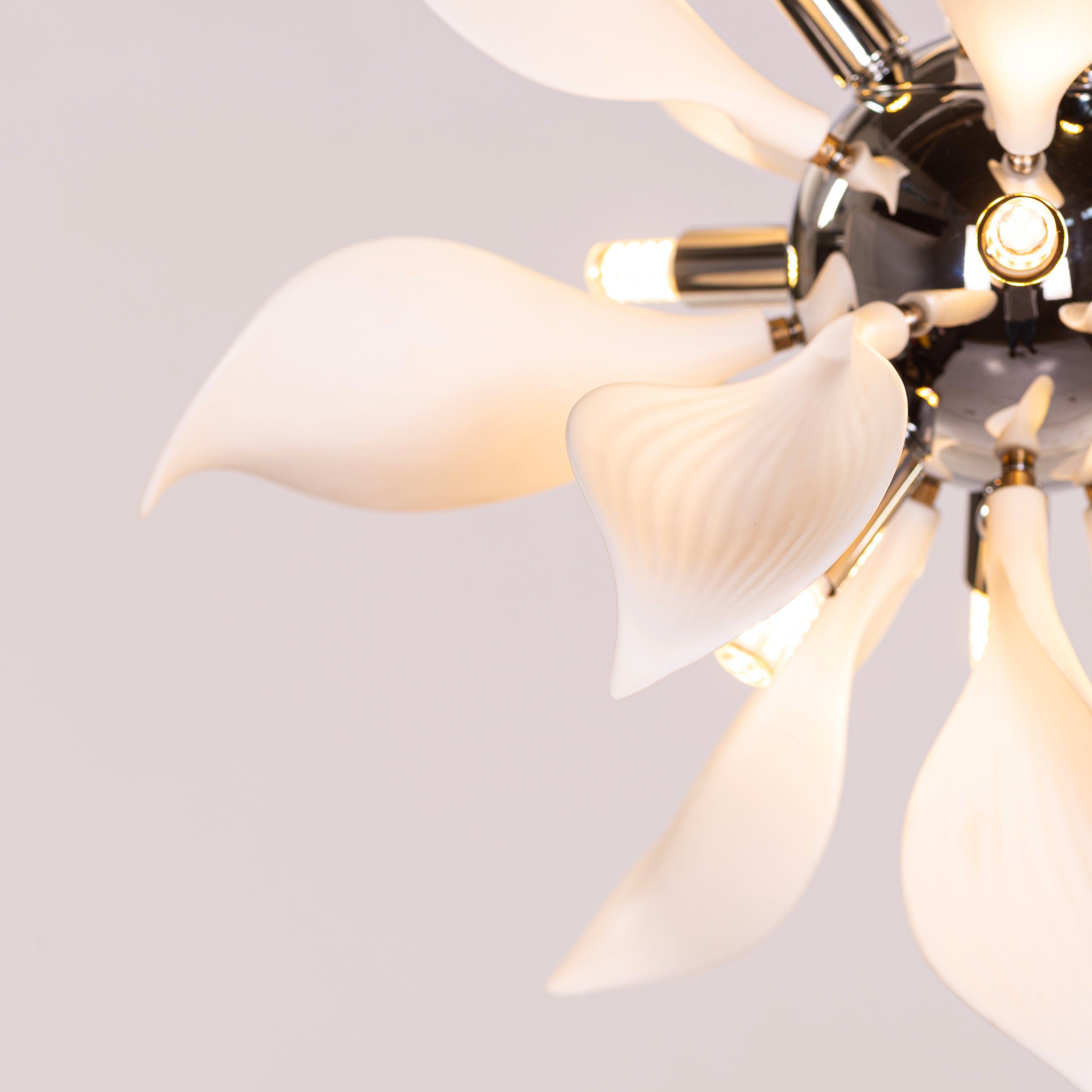 Ocean Lily (Chrome, White) Ceramic Pendant Light
