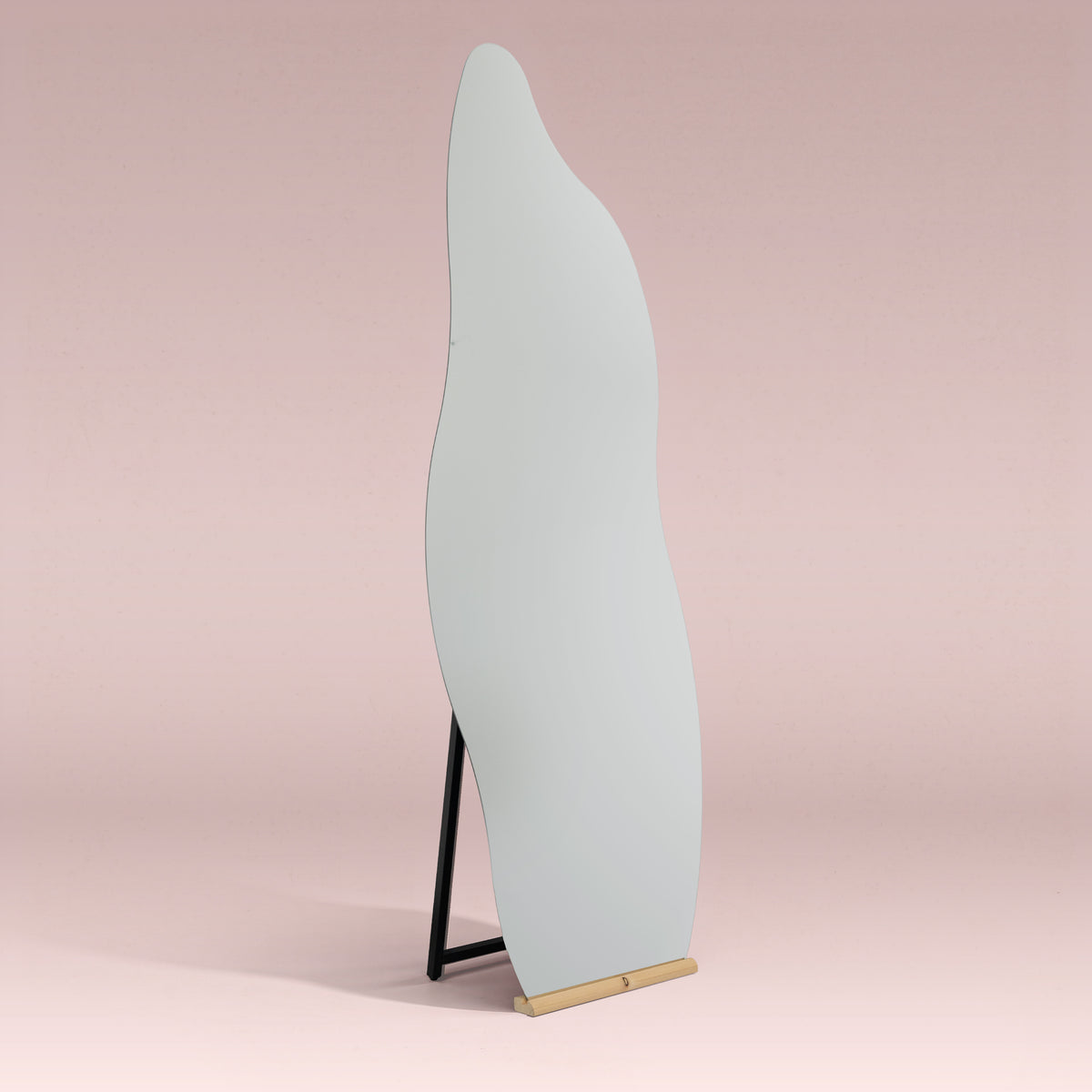 The Royal Contour Standing Mirror
