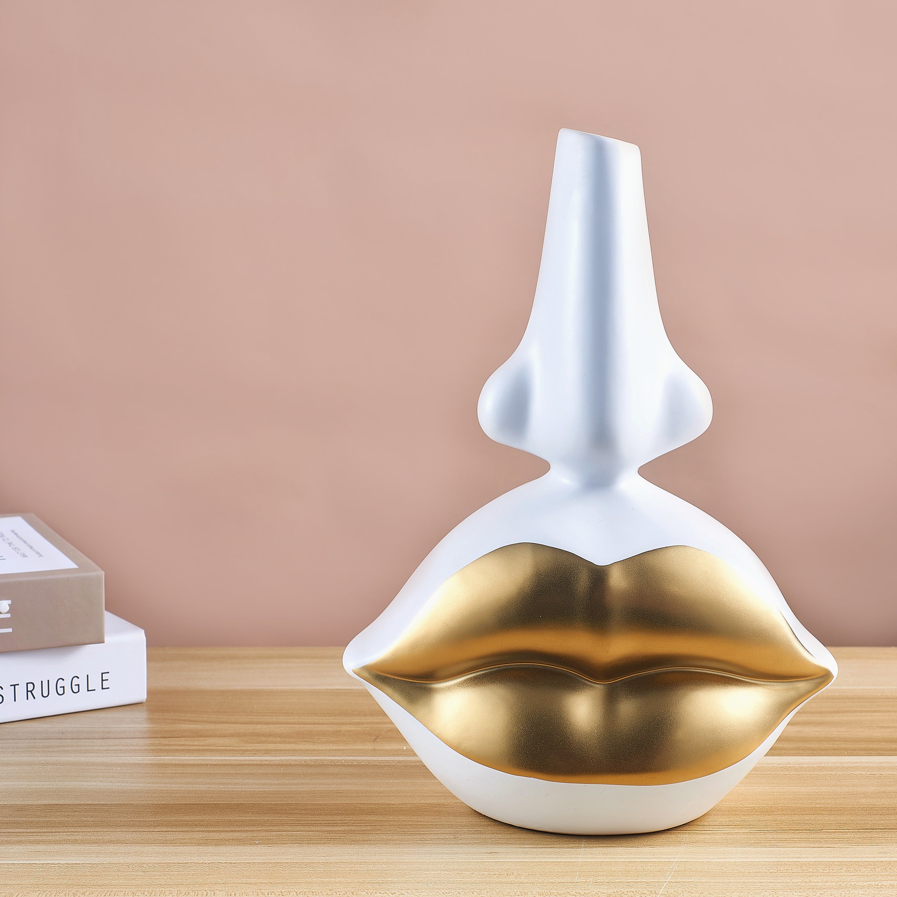 Lucky Lips (White/Gold) Ceramic